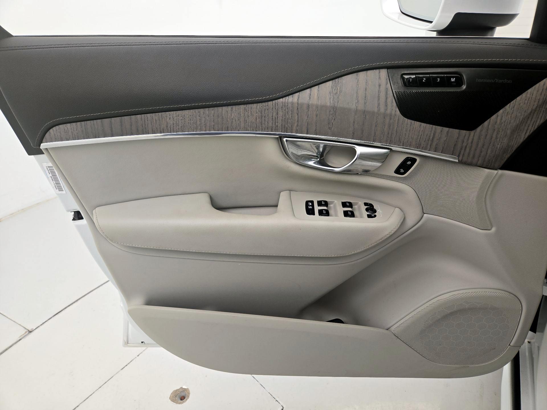 Thumbnail: 2023 Volvo XC90 - 12