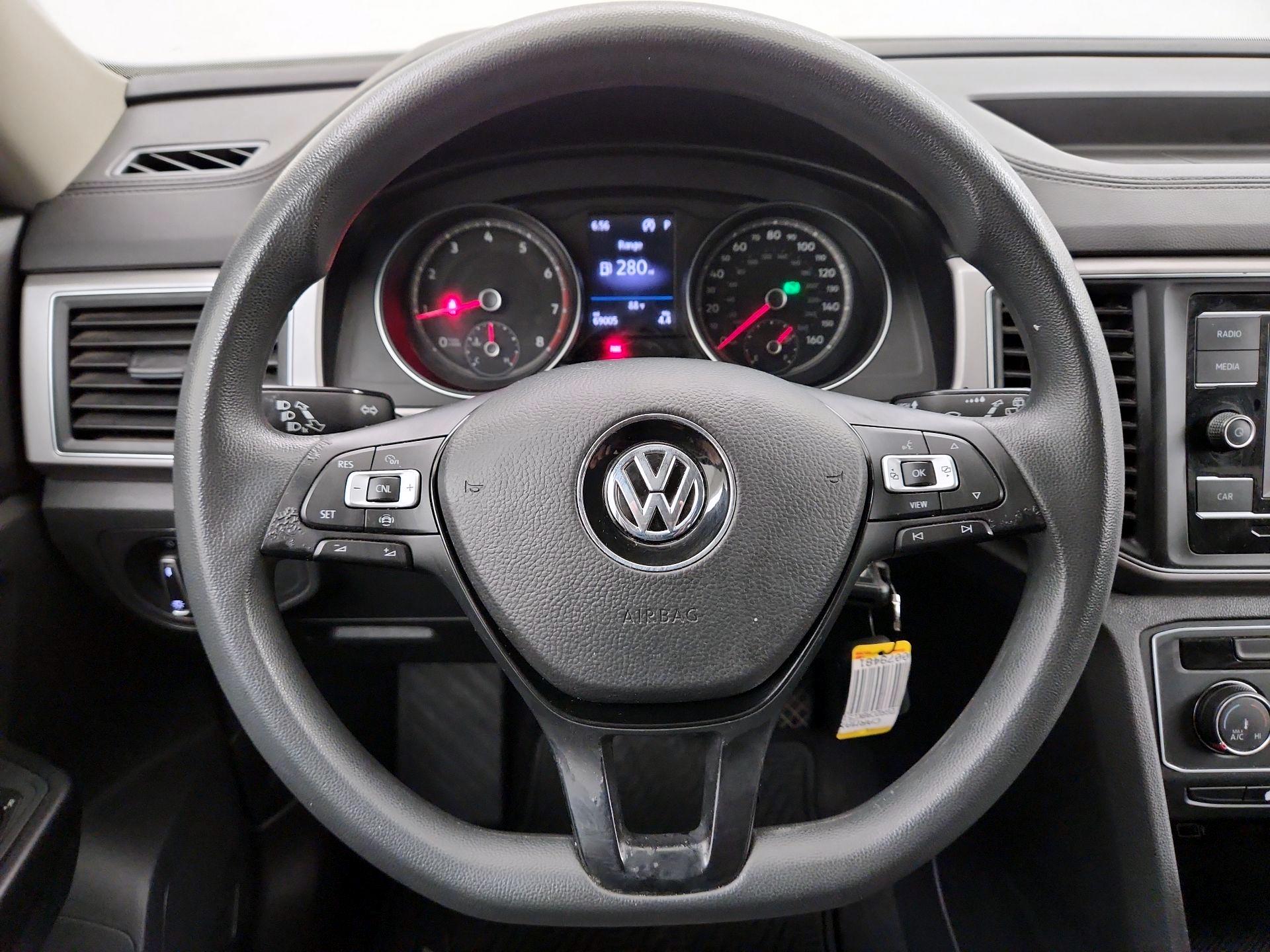 Thumbnail: 2019 Volkswagen Atlas - 10