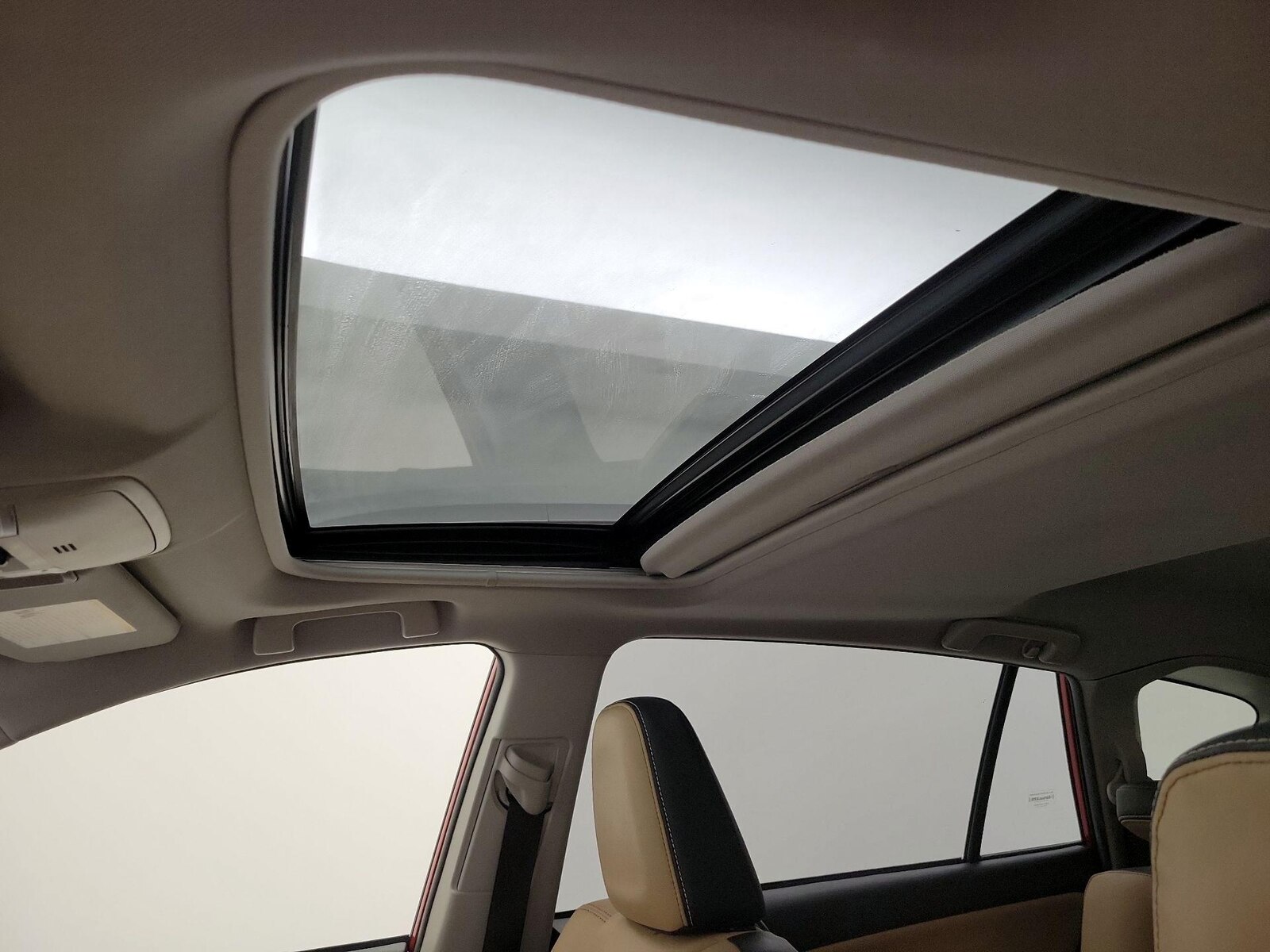 Sunroof(s) & Overhead Airbags