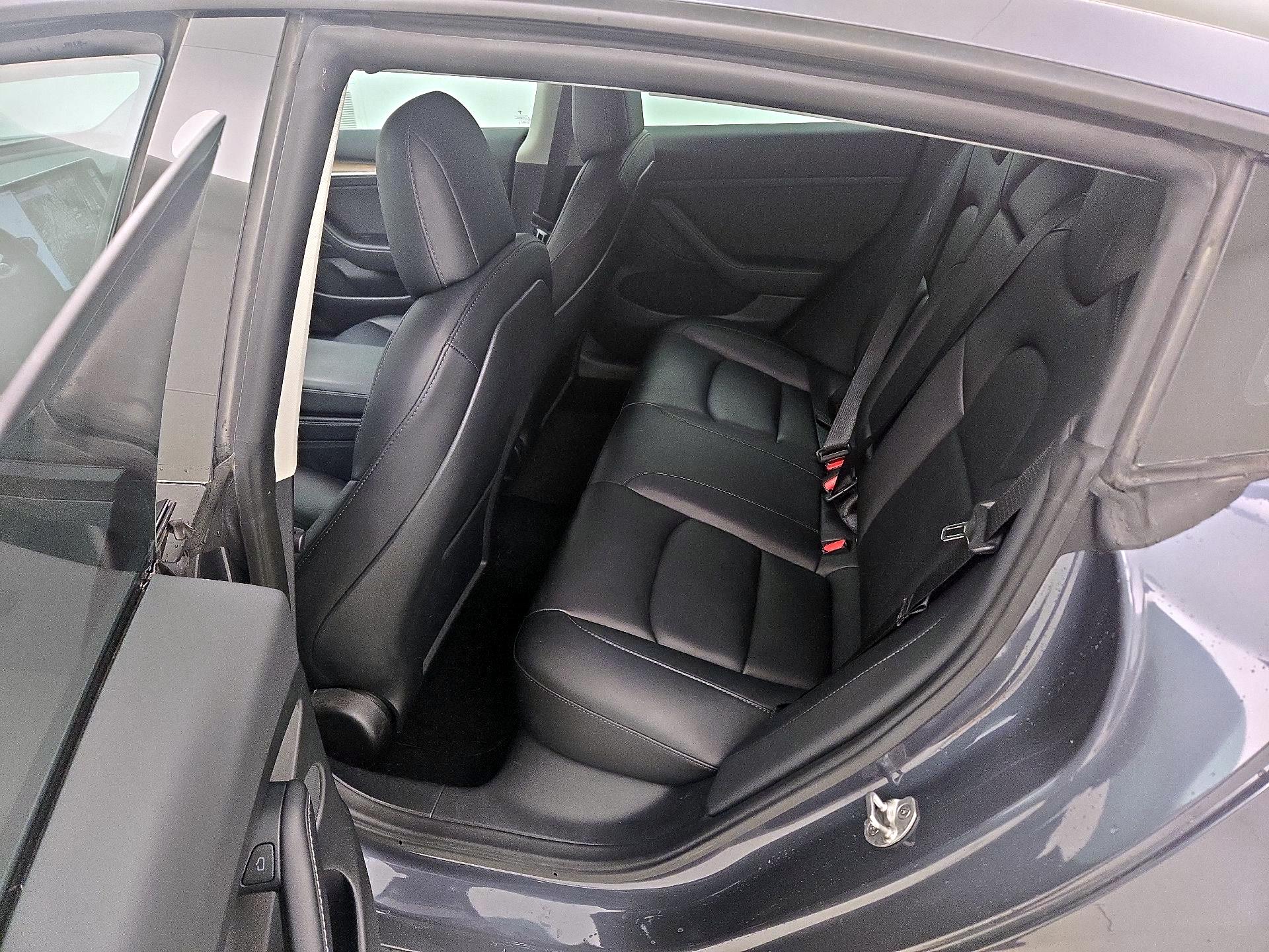 Thumbnail: 2022 Tesla Model 3 - 19