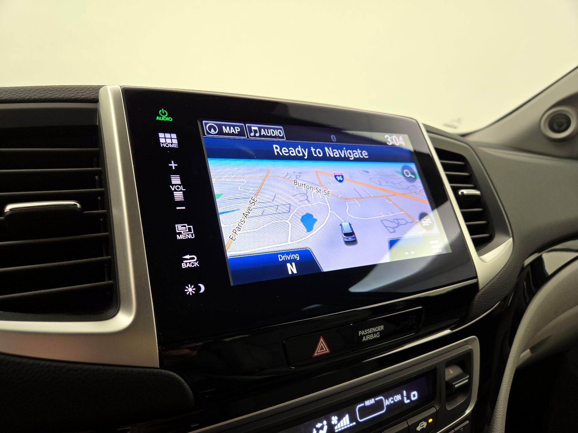Thumbnail: 2016 Honda Pilot - 14