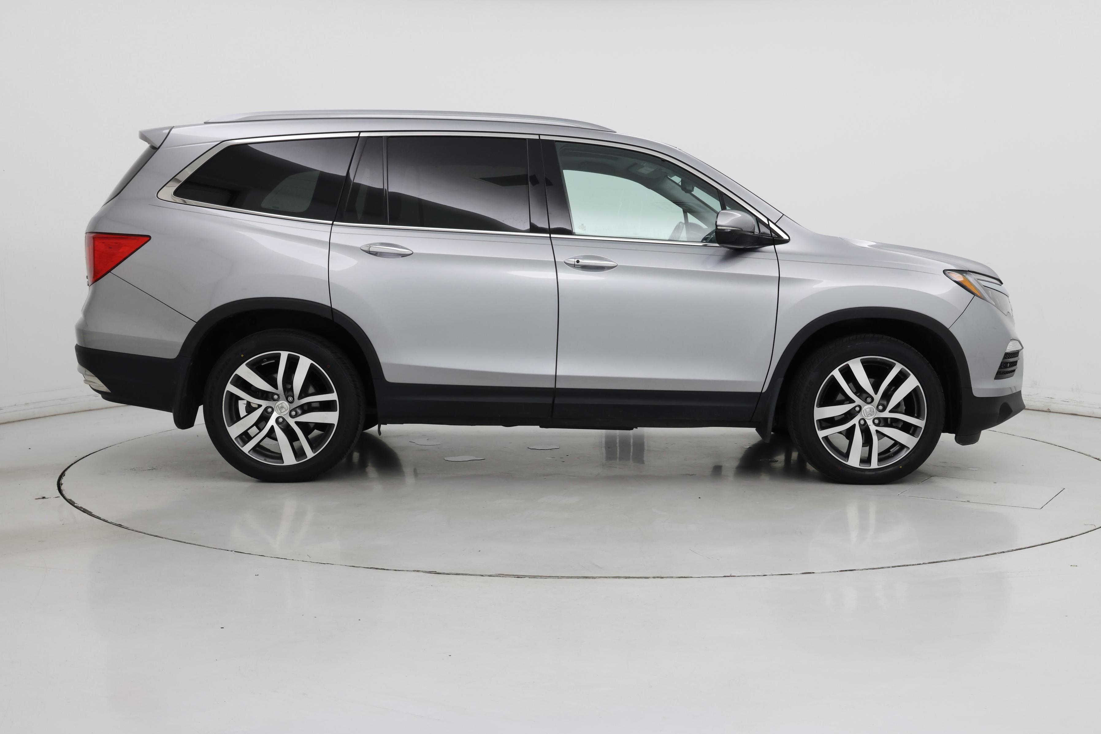 Thumbnail: 2016 Honda Pilot - 7