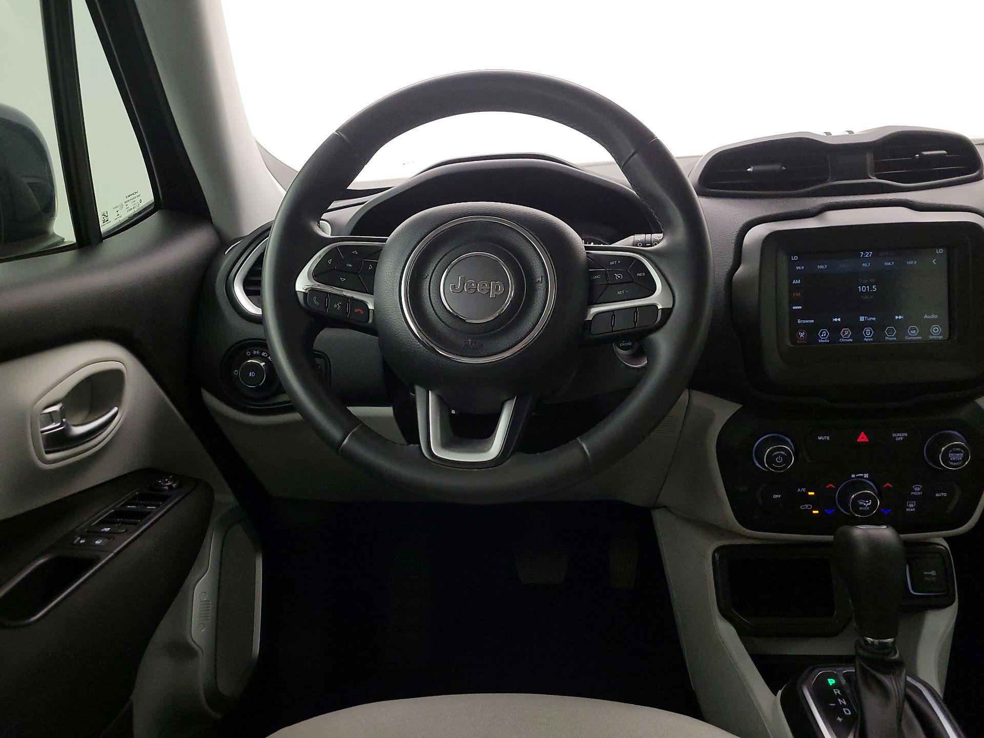 Thumbnail: 2020 Jeep Renegade - 10