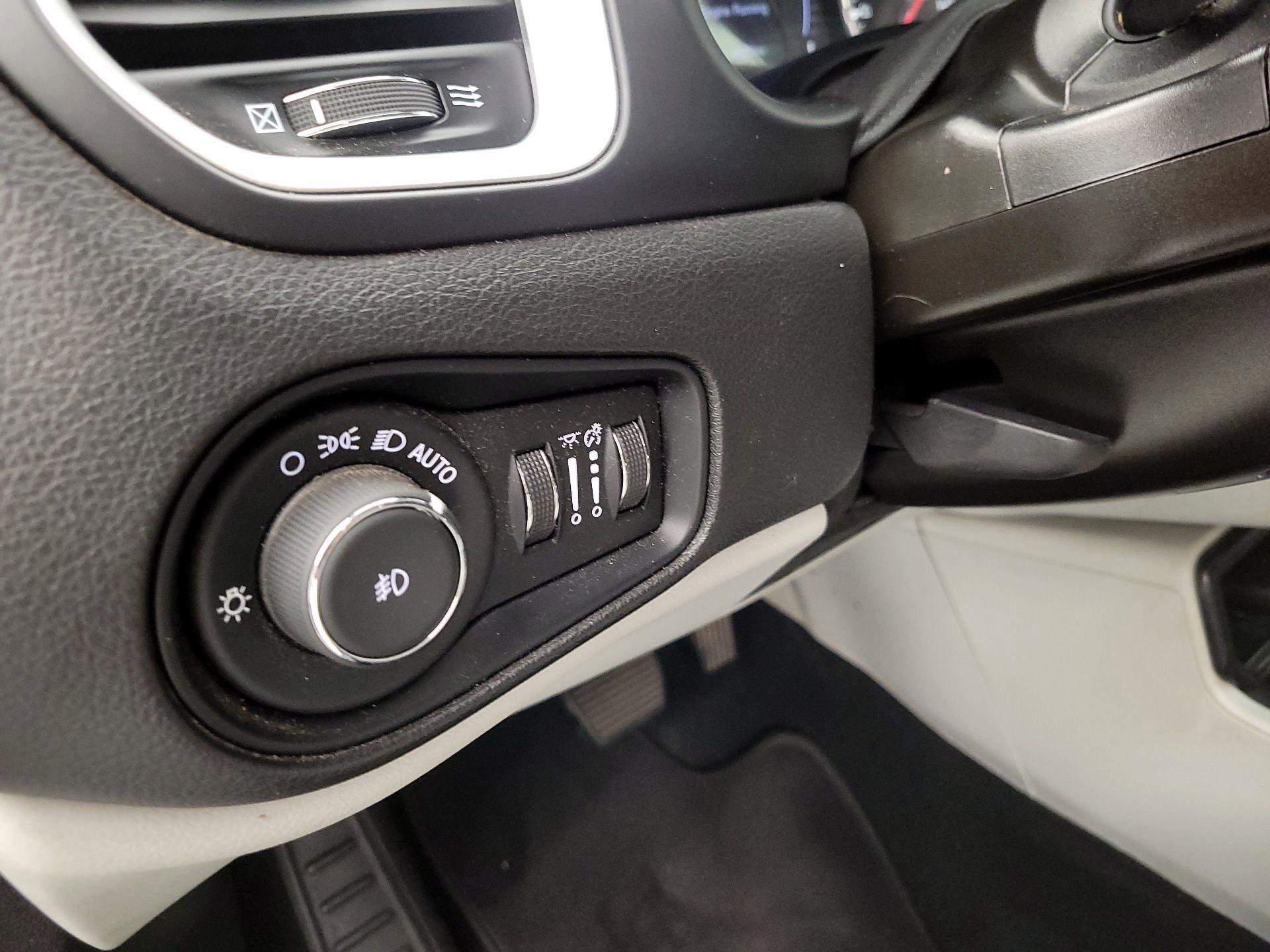 Thumbnail: 2020 Jeep Renegade - 13