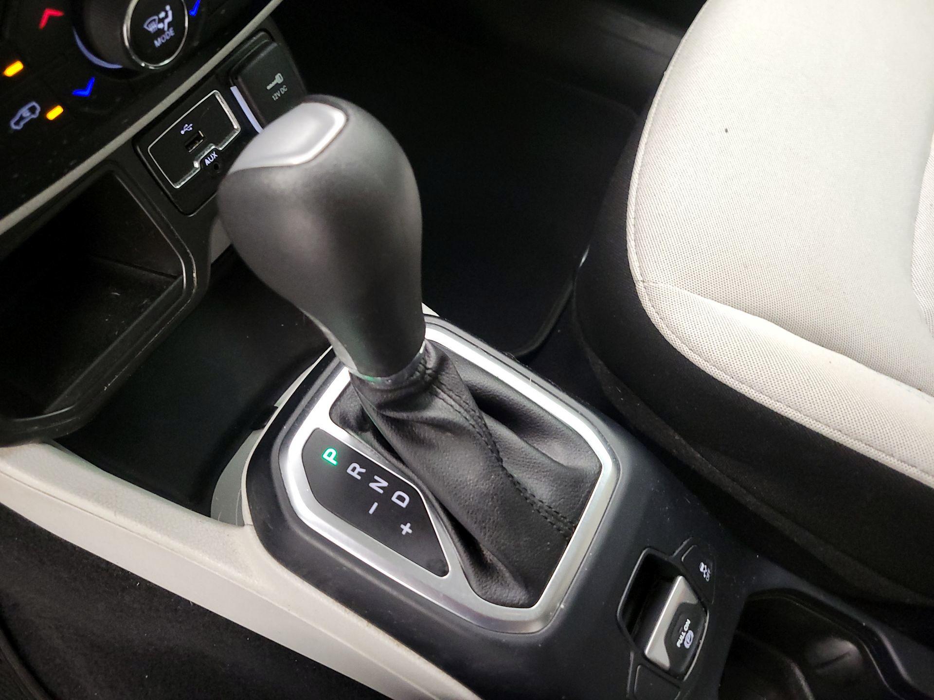 Thumbnail: 2020 Jeep Renegade - 17