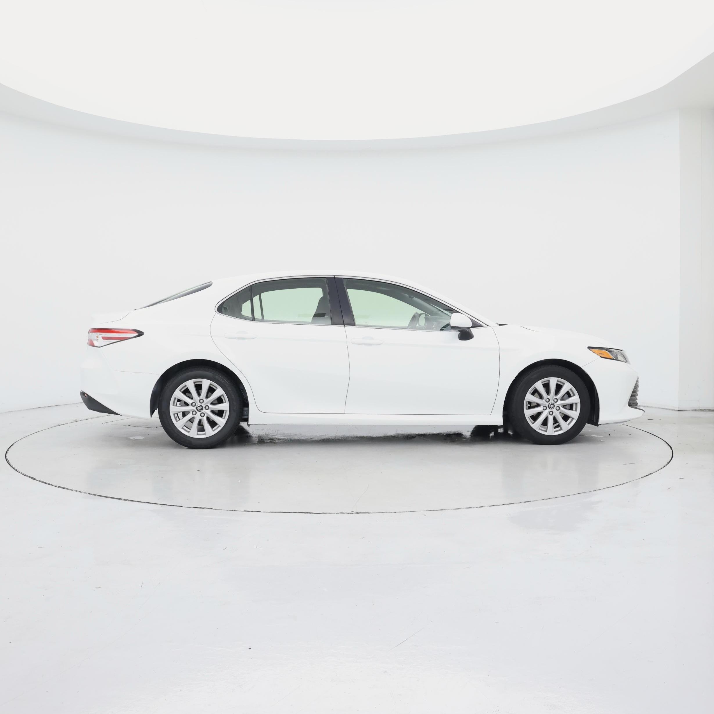 Thumbnail: 2018 Toyota Camry - 7