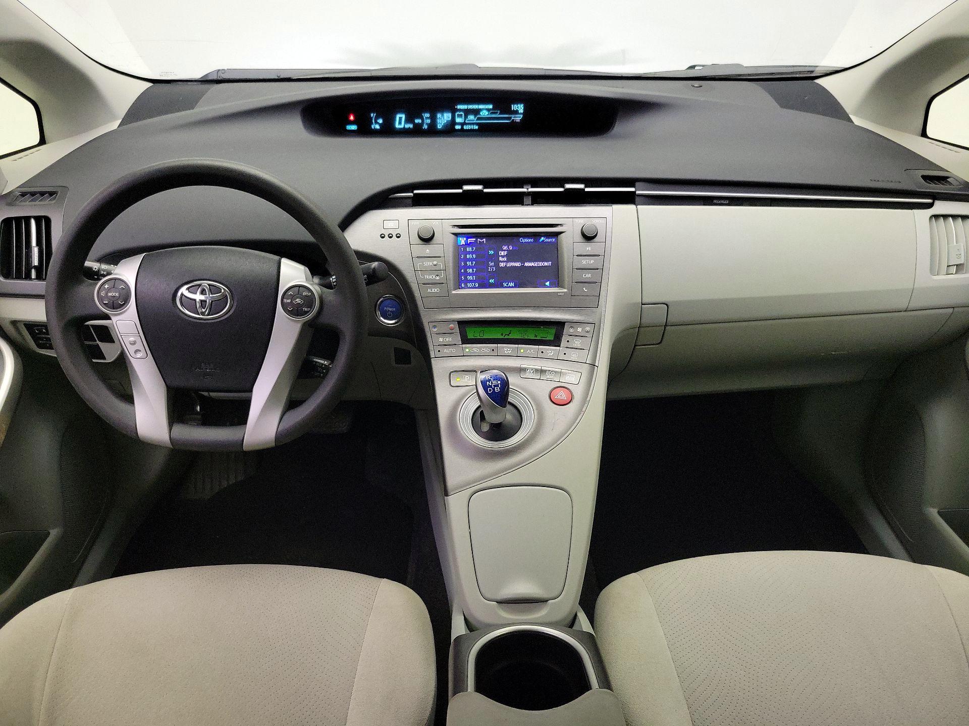 Thumbnail: 2014 Toyota Prius - 9