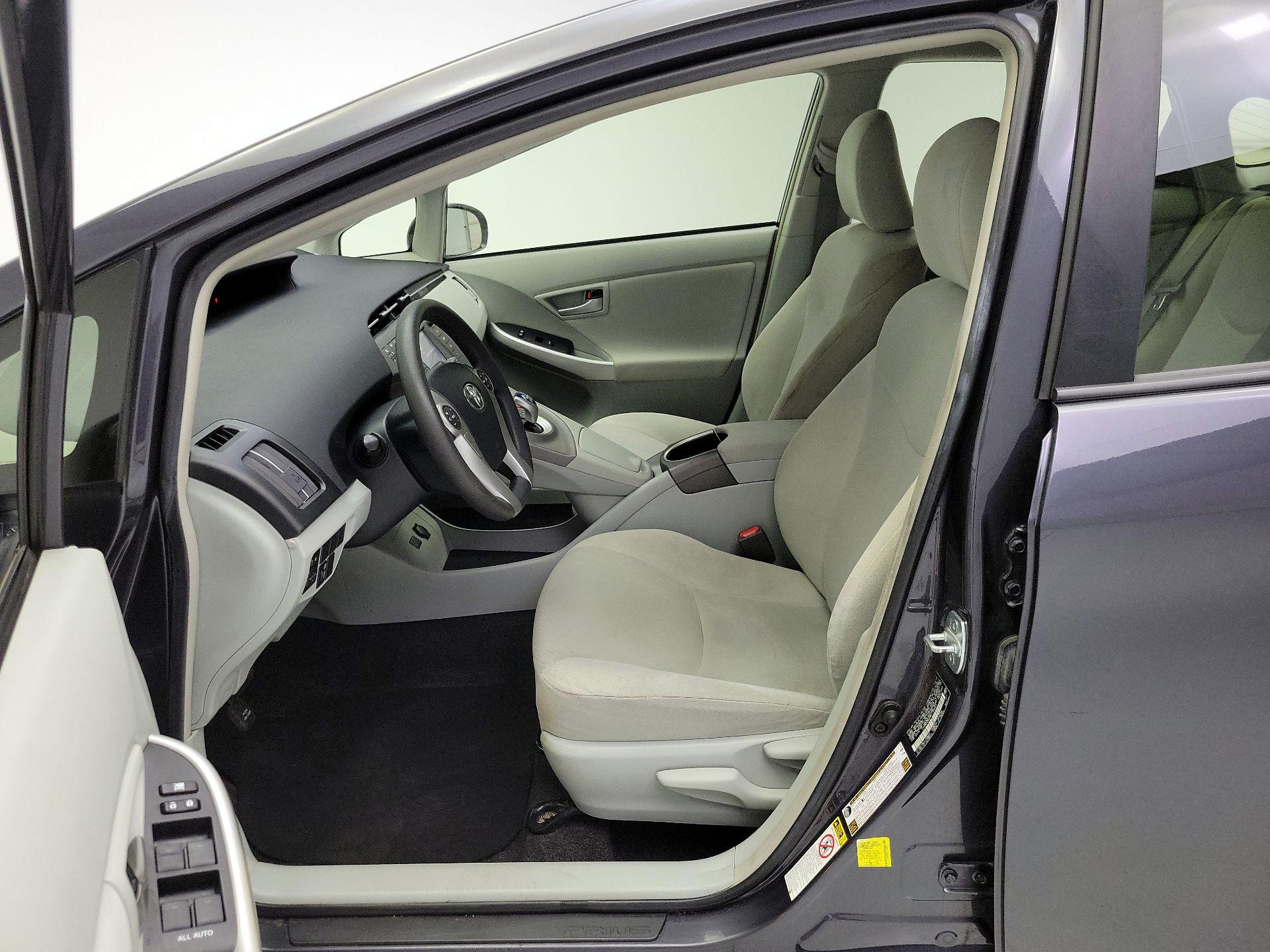Thumbnail: 2014 Toyota Prius - 11