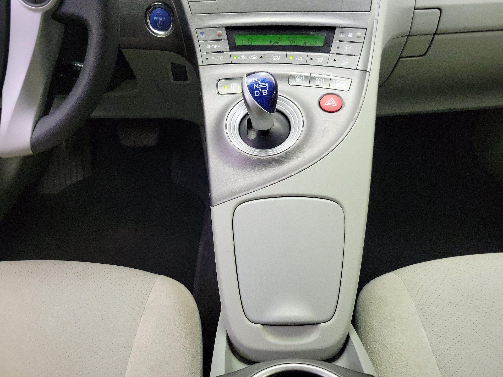 Thumbnail: 2014 Toyota Prius - 16