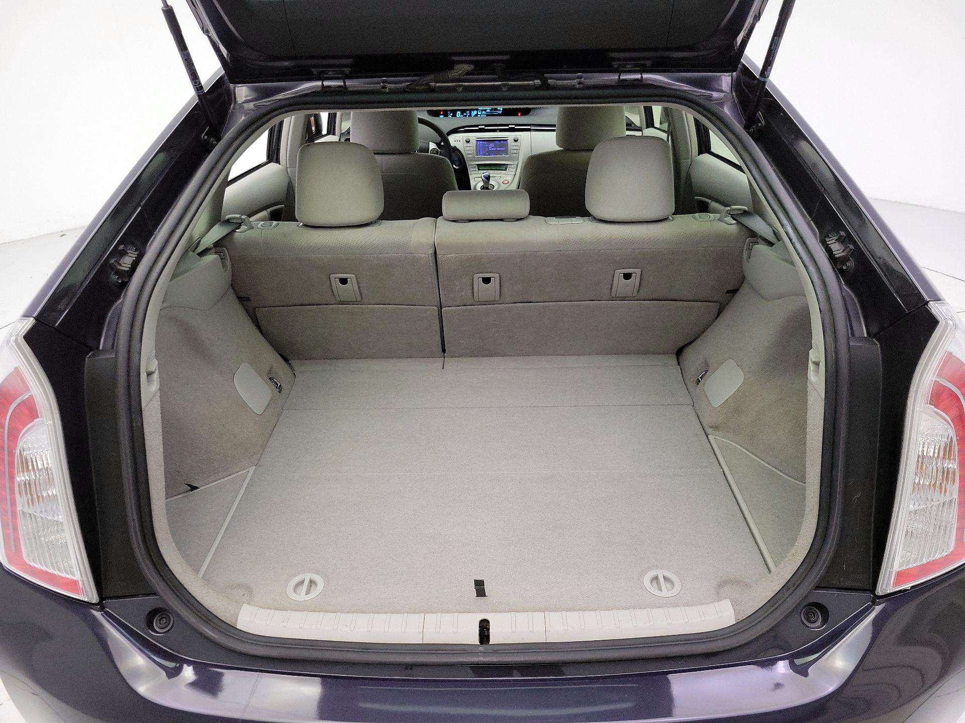 Thumbnail: 2014 Toyota Prius - 18