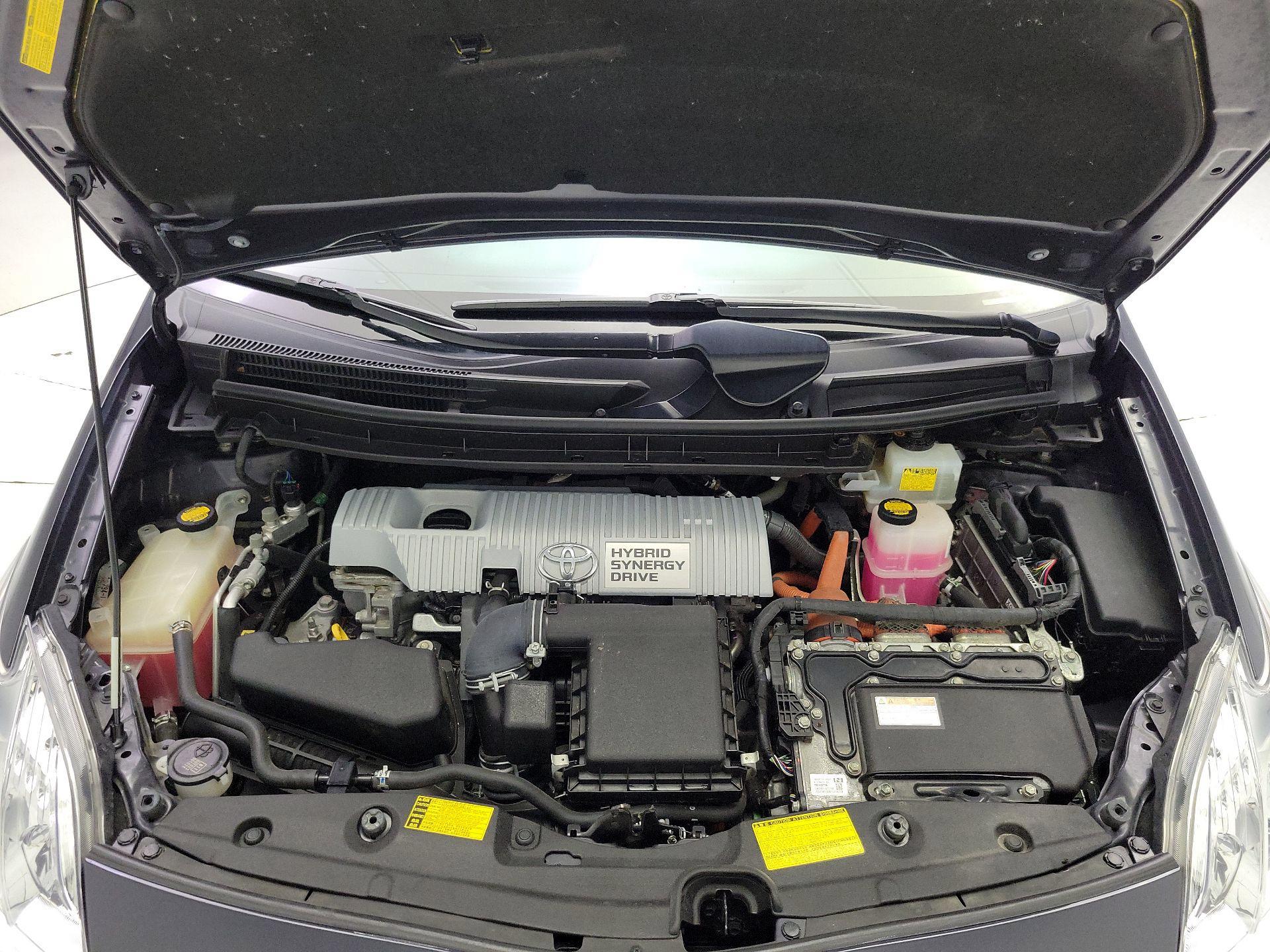 Thumbnail: 2014 Toyota Prius - 19