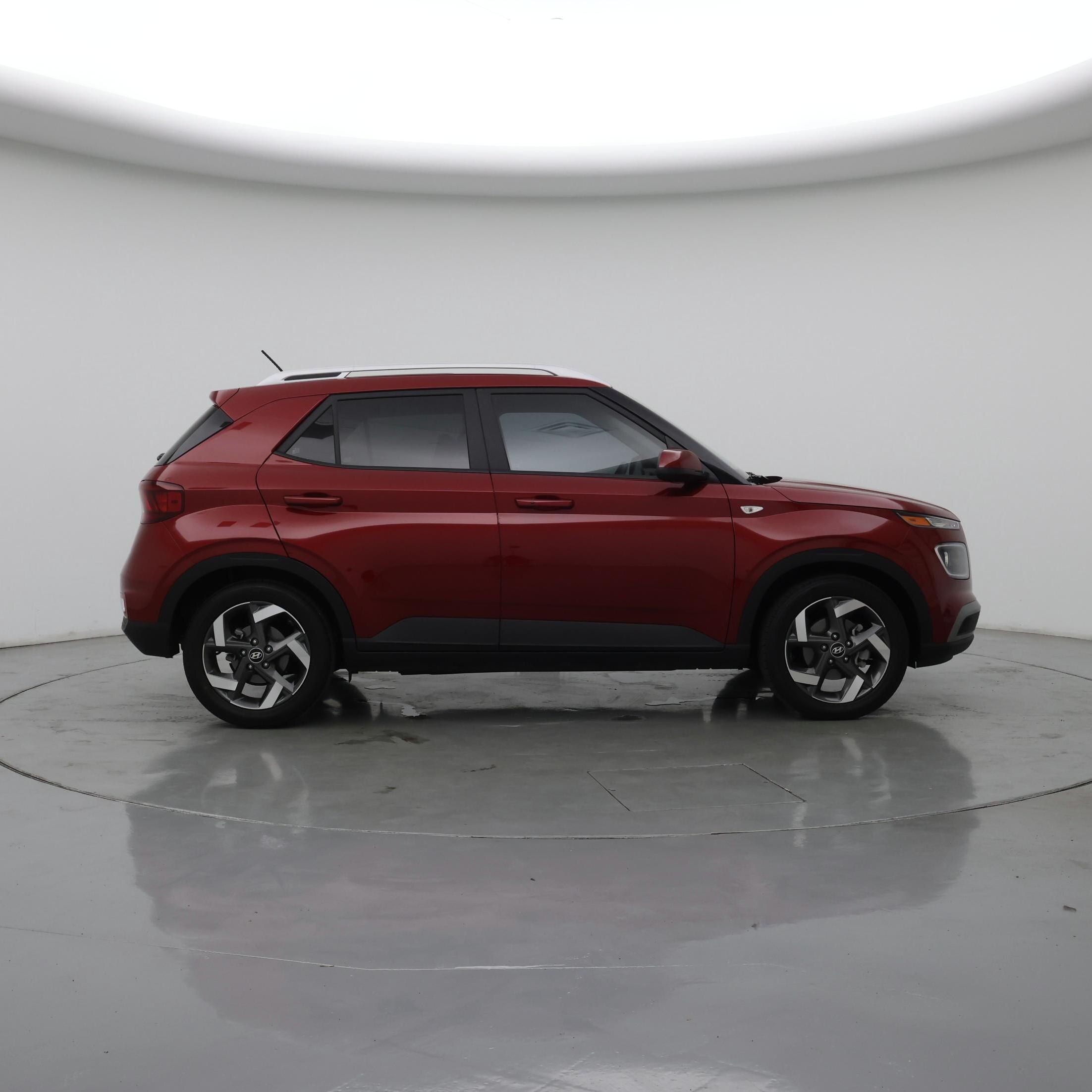 Thumbnail: 2023 Hyundai Venue - 7