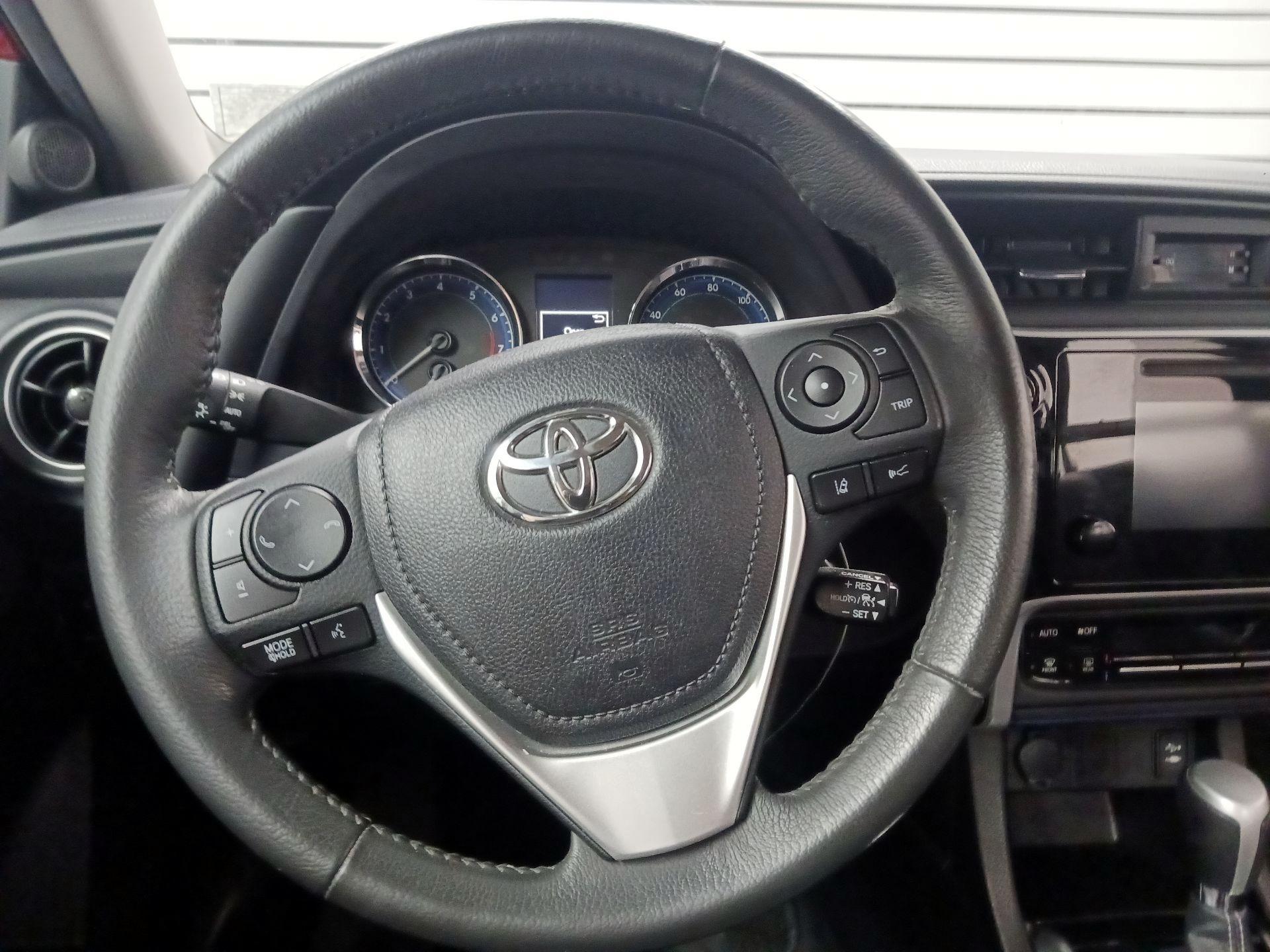 Thumbnail: 2017 Toyota Corolla - 10