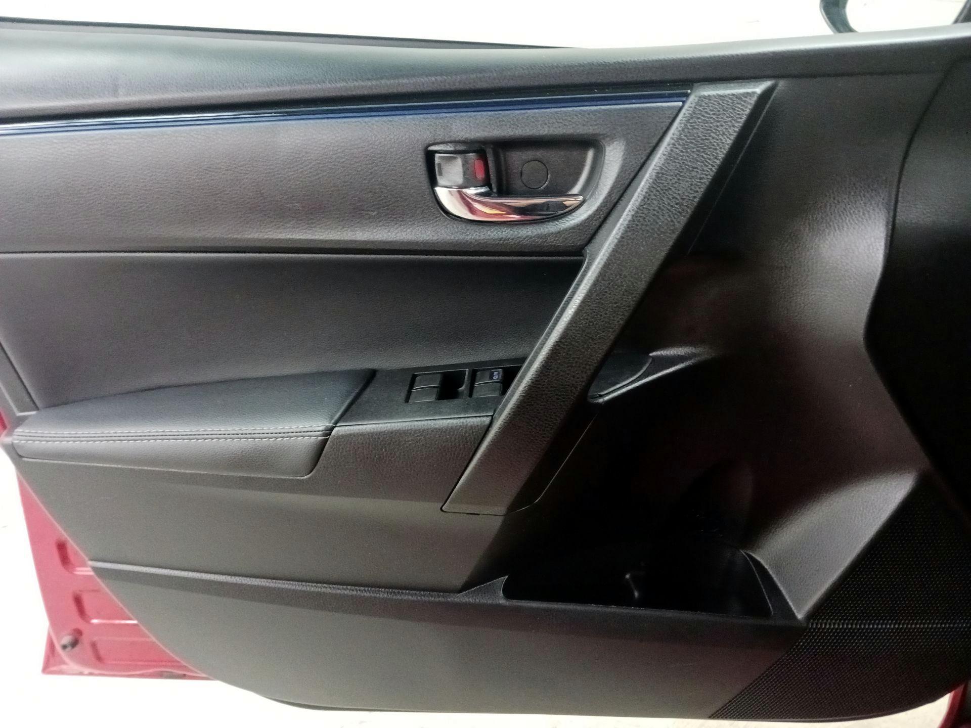 Thumbnail: 2017 Toyota Corolla - 12