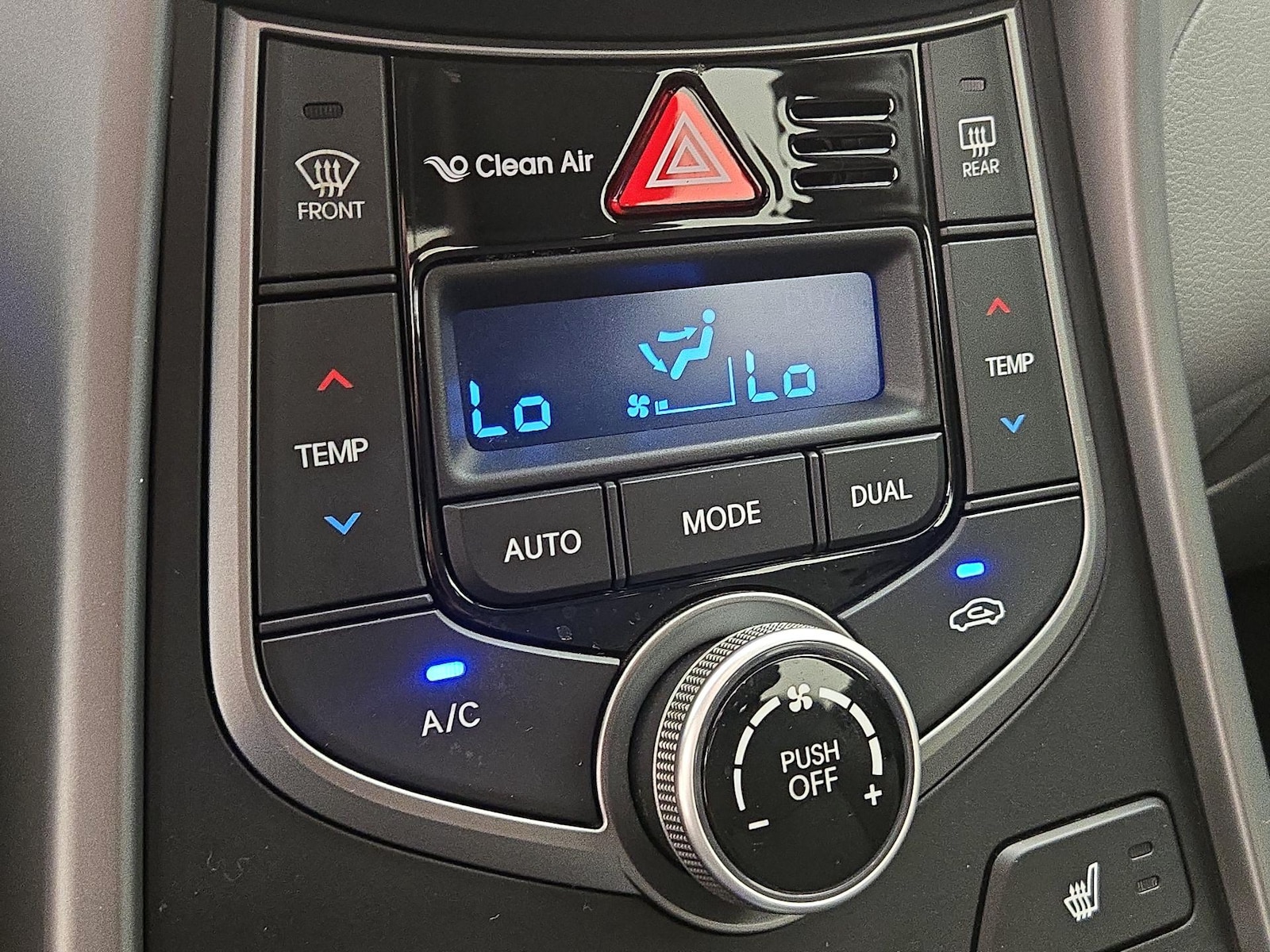 2016 Hyundai Elantra Limited - Photo 17