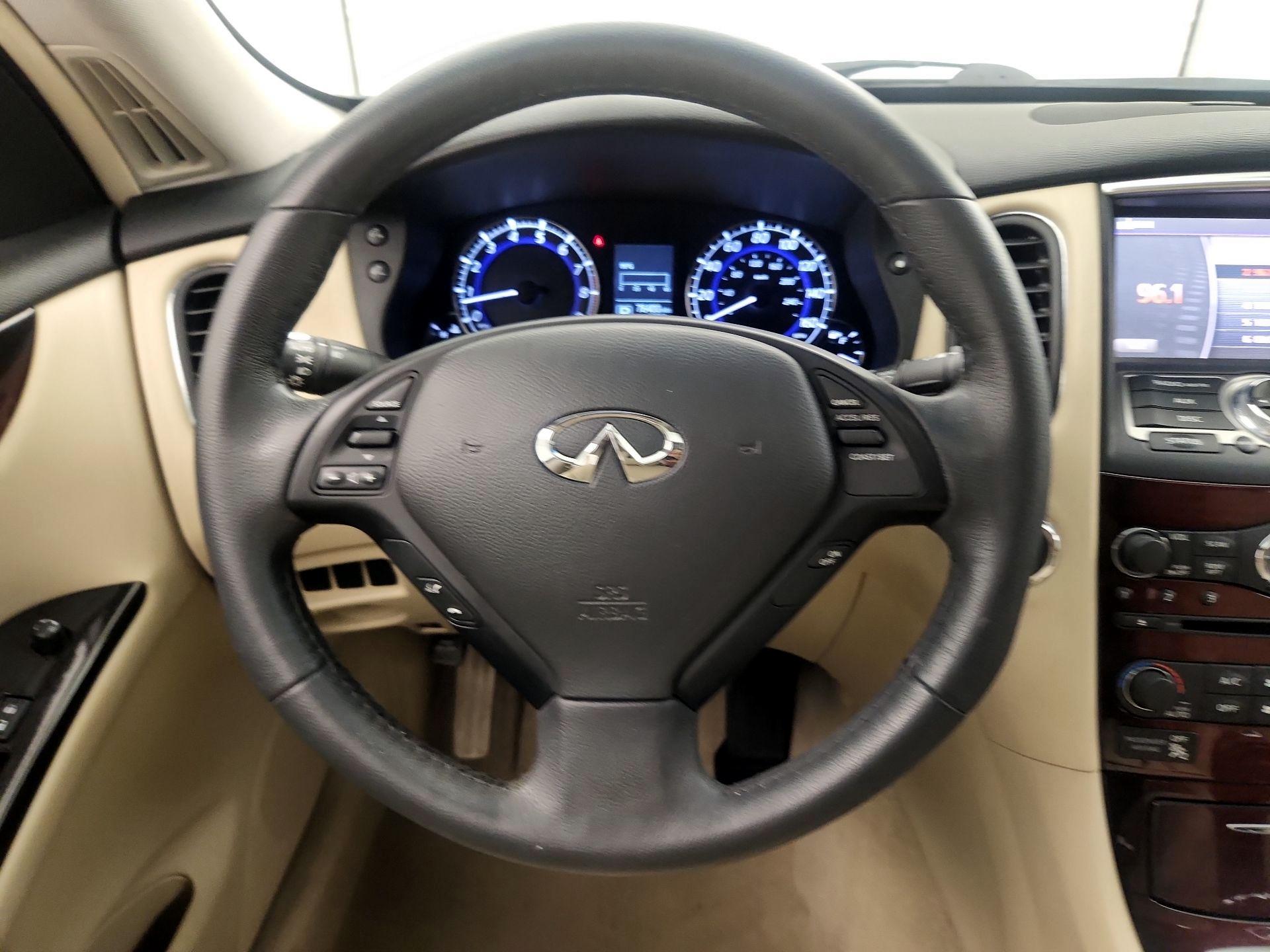 Thumbnail: 2017 INFINITI QX50 - 10