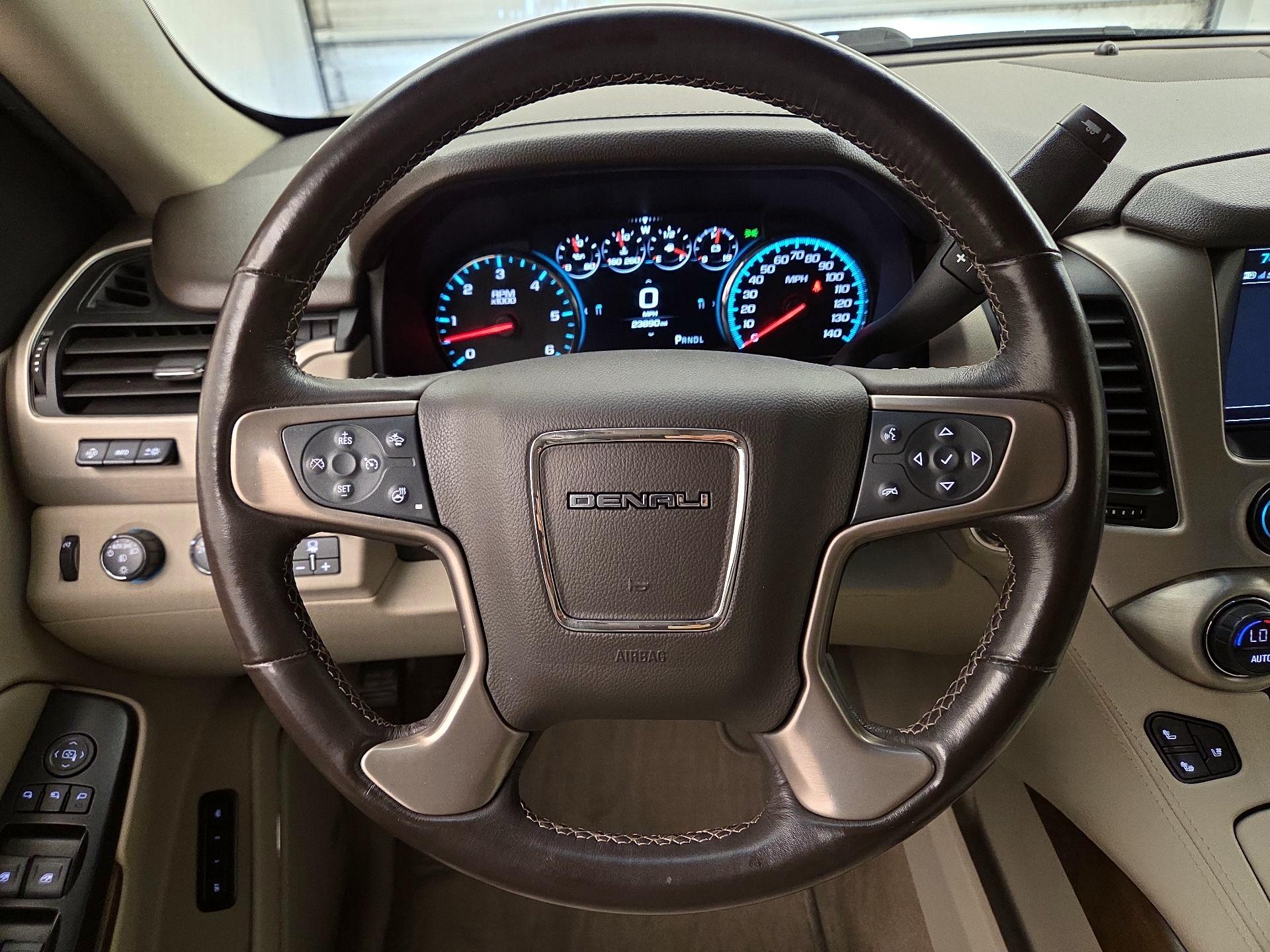 Thumbnail: 2019 GMC Yukon XL - 10