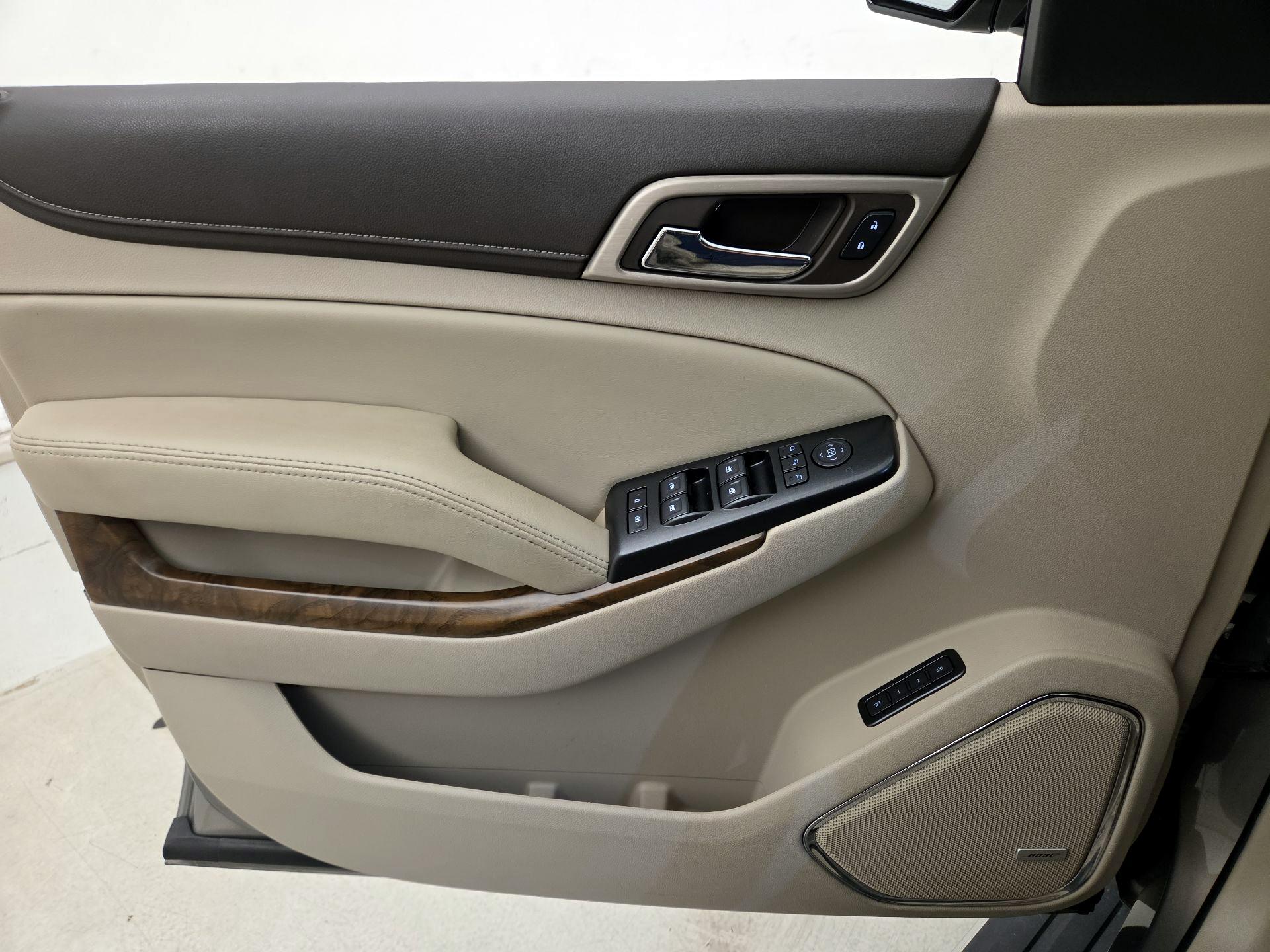 Thumbnail: 2019 GMC Yukon XL - 12