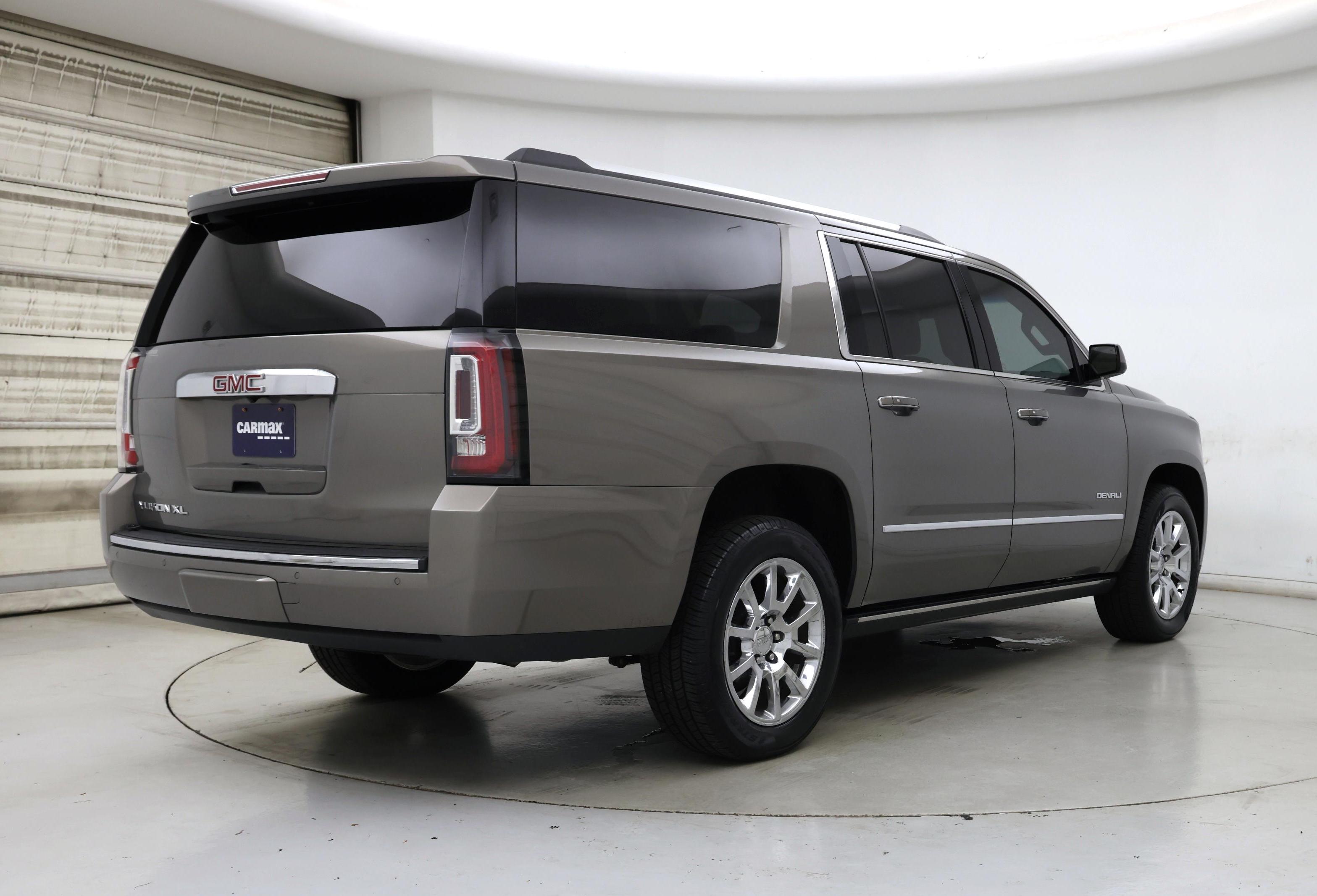 Thumbnail: 2019 GMC Yukon XL - 8