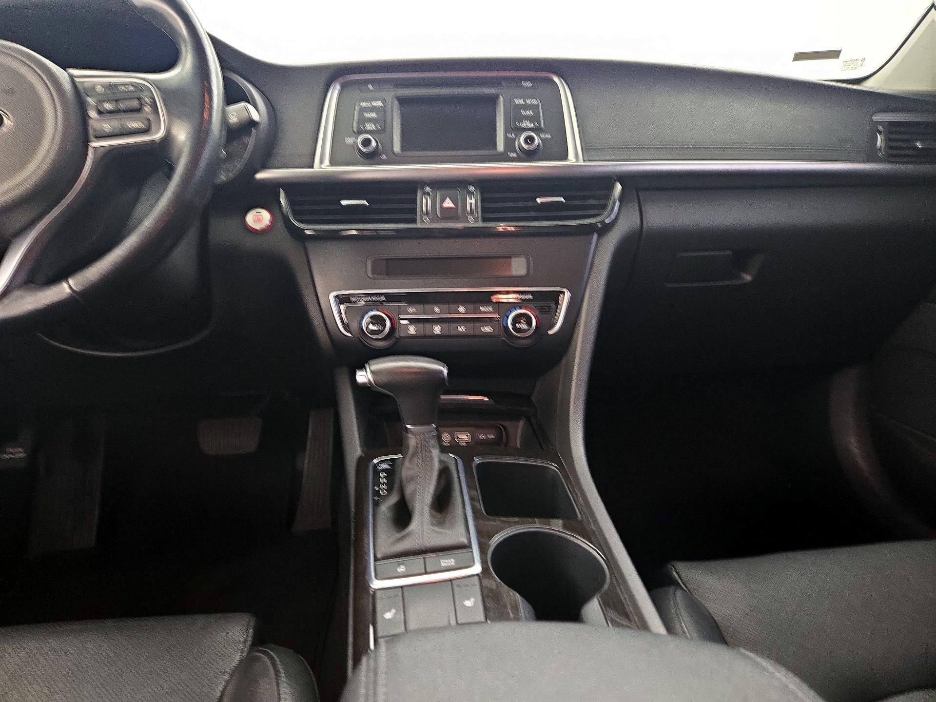 Thumbnail: 2016 Kia Optima - 9