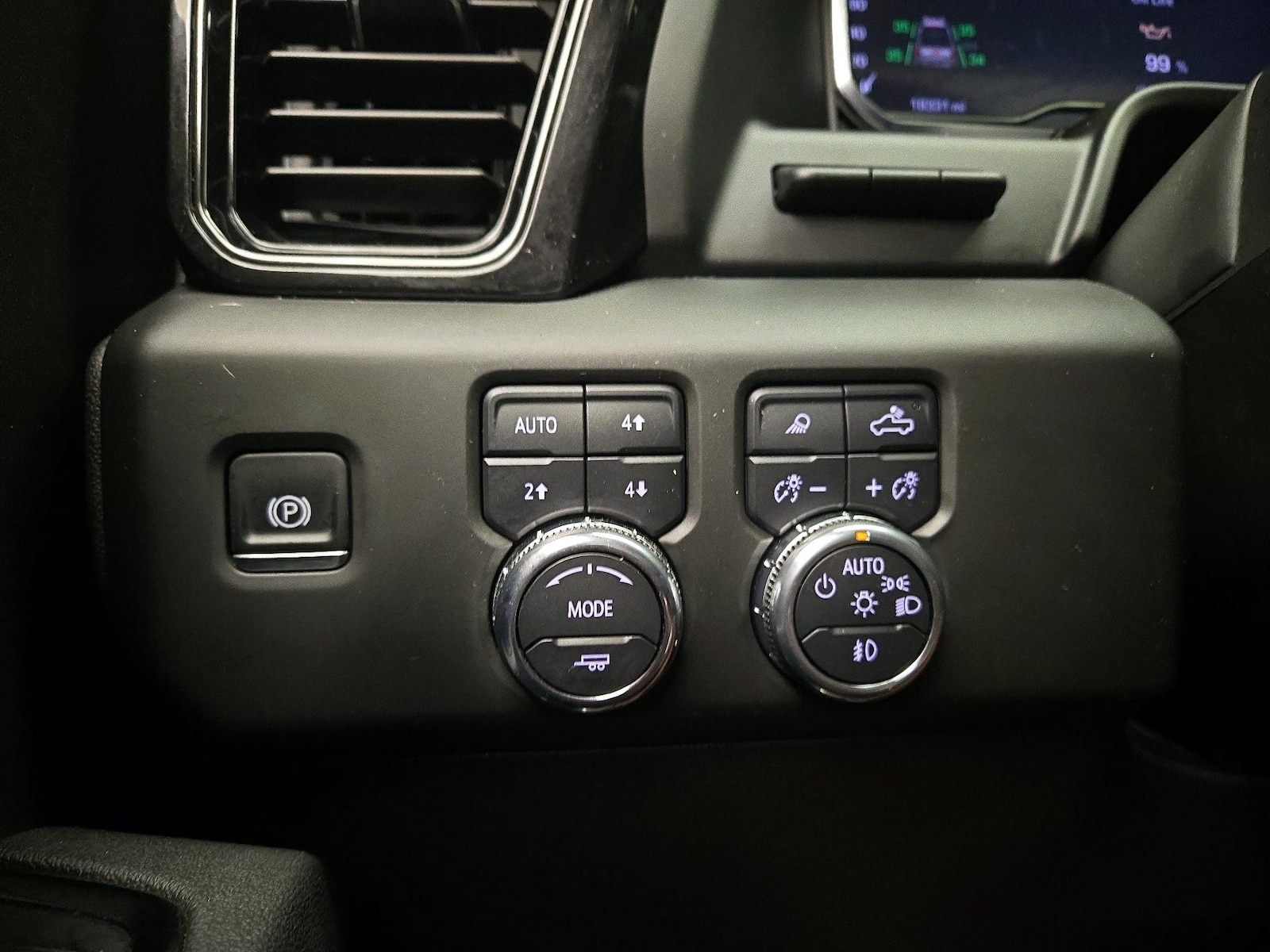 2025 GMC Sierra 1500 AT4 - Photo 14