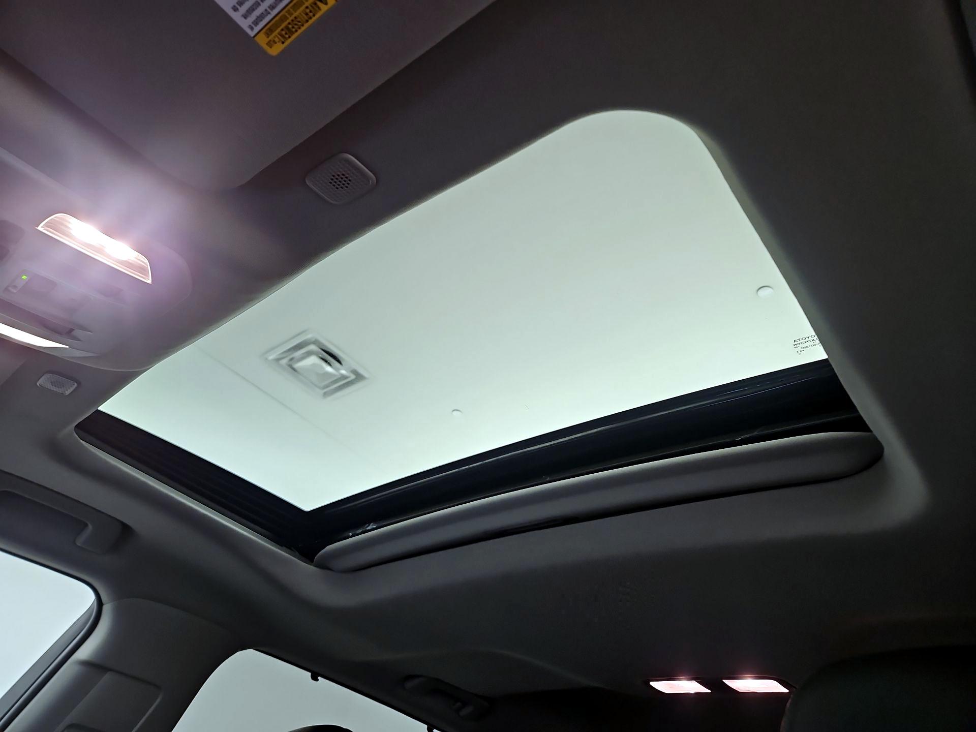 Thumbnail: 2024 Toyota Highlander - 18