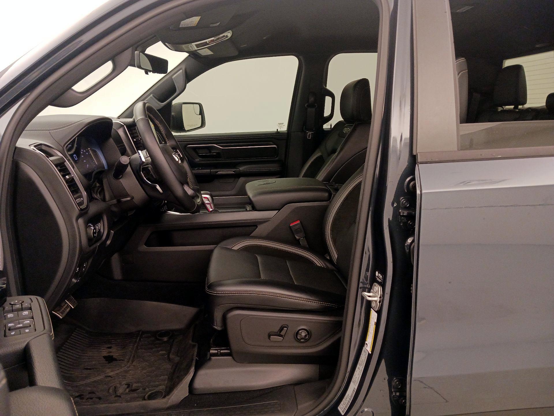 Thumbnail: 2025 RAM 1500 - 11