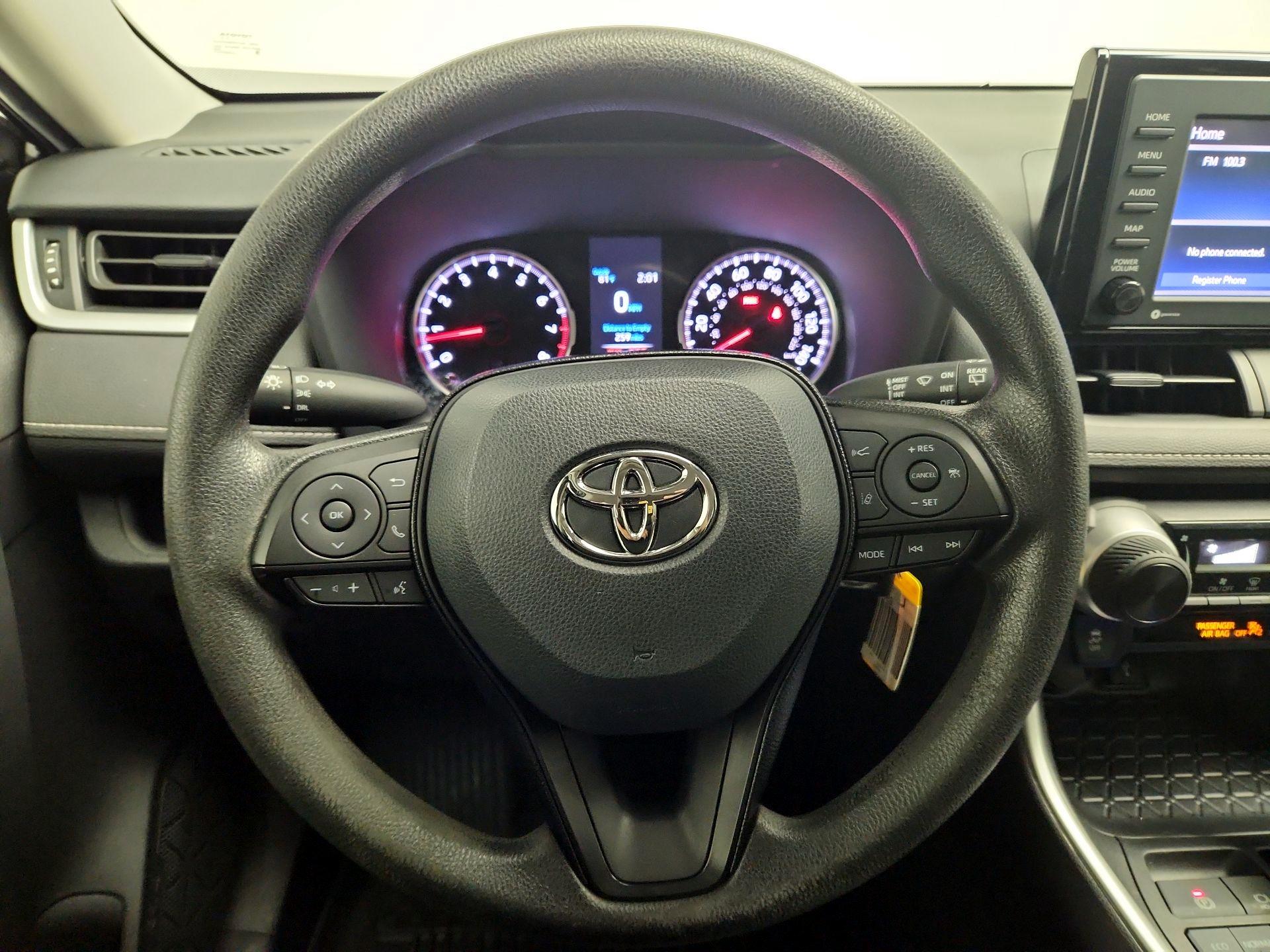 Thumbnail: 2021 Toyota RAV4 - 10