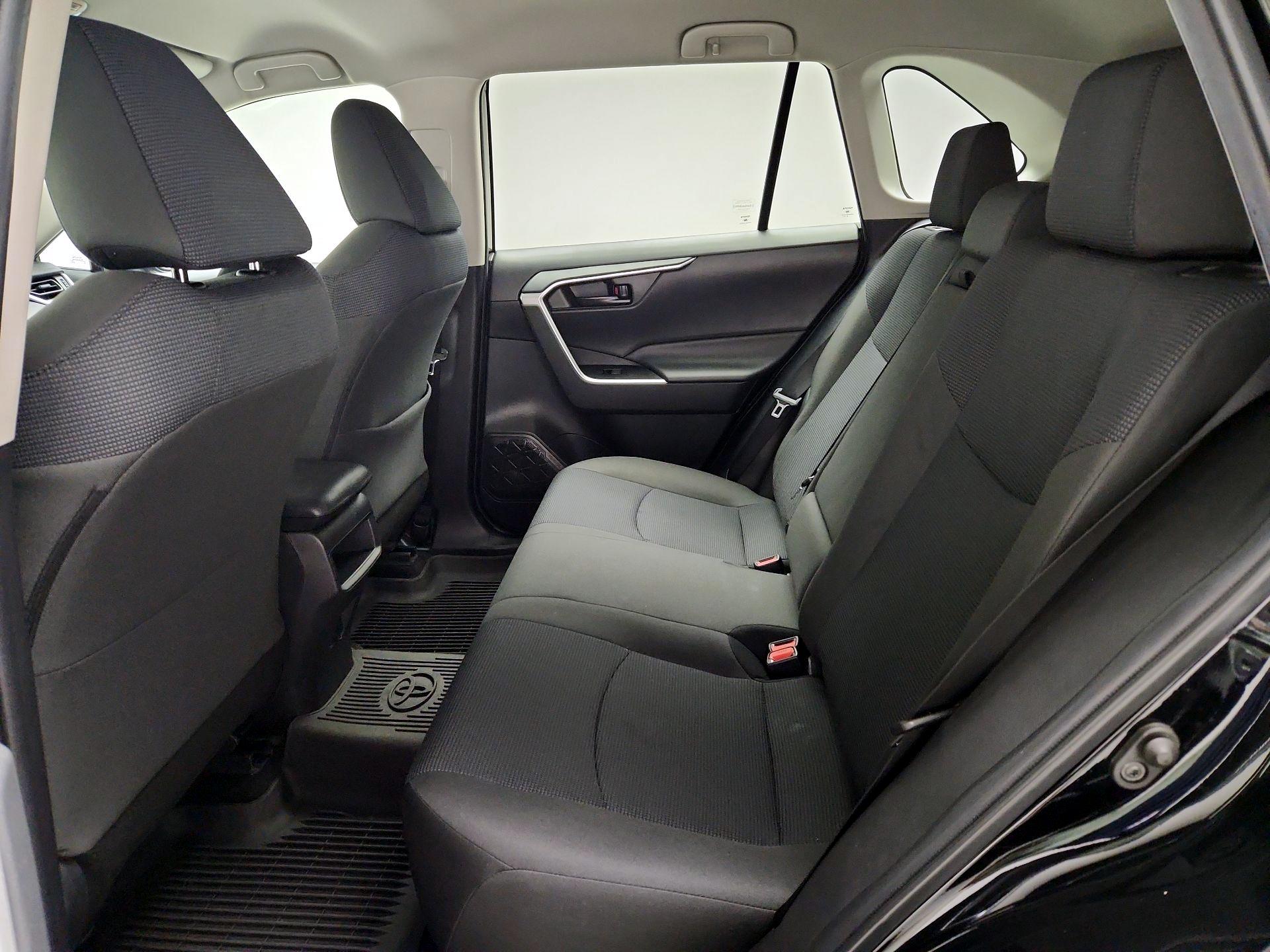 Thumbnail: 2021 Toyota RAV4 - 19
