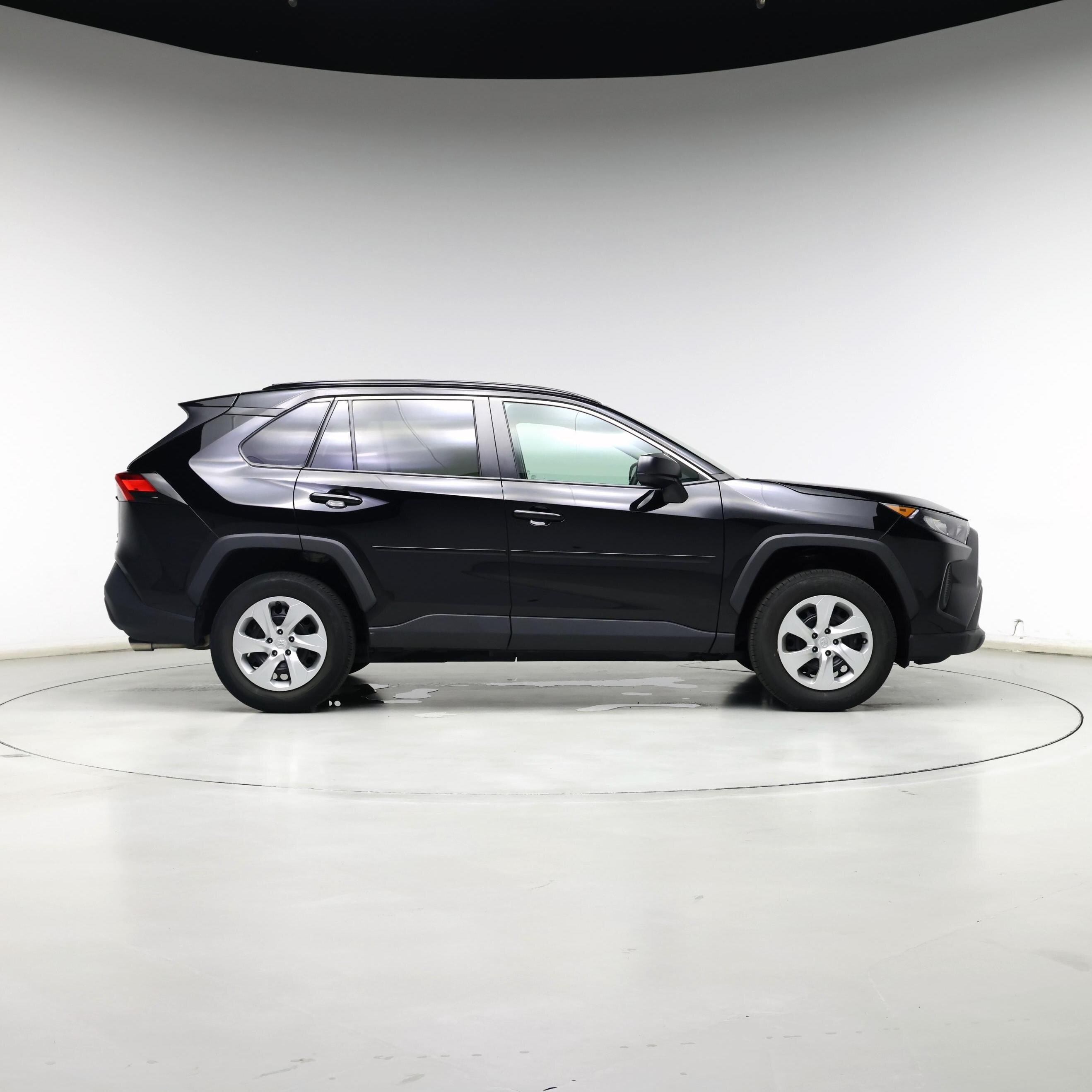 Thumbnail: 2021 Toyota RAV4 - 7