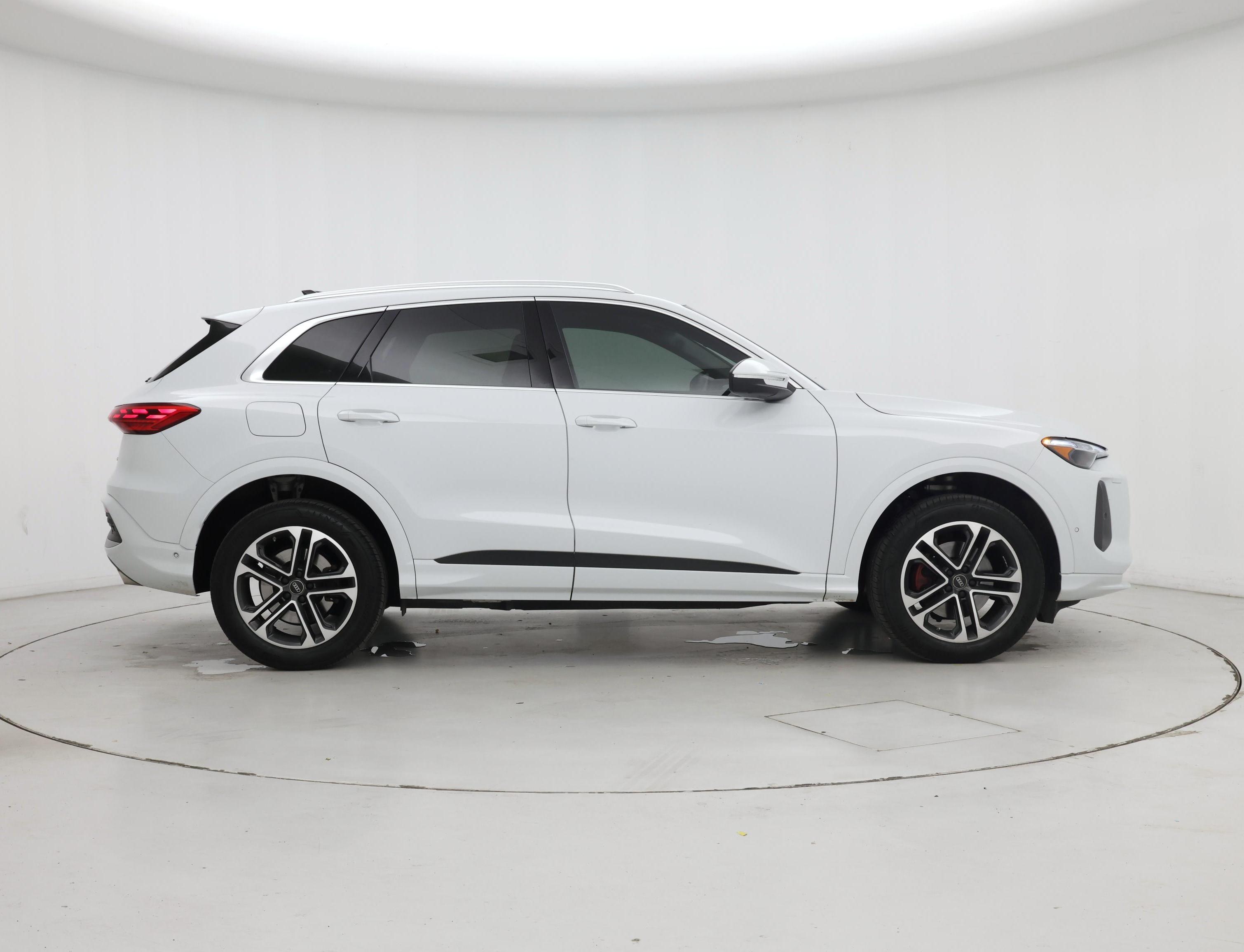 Thumbnail: 2025 Audi Q5 - 7