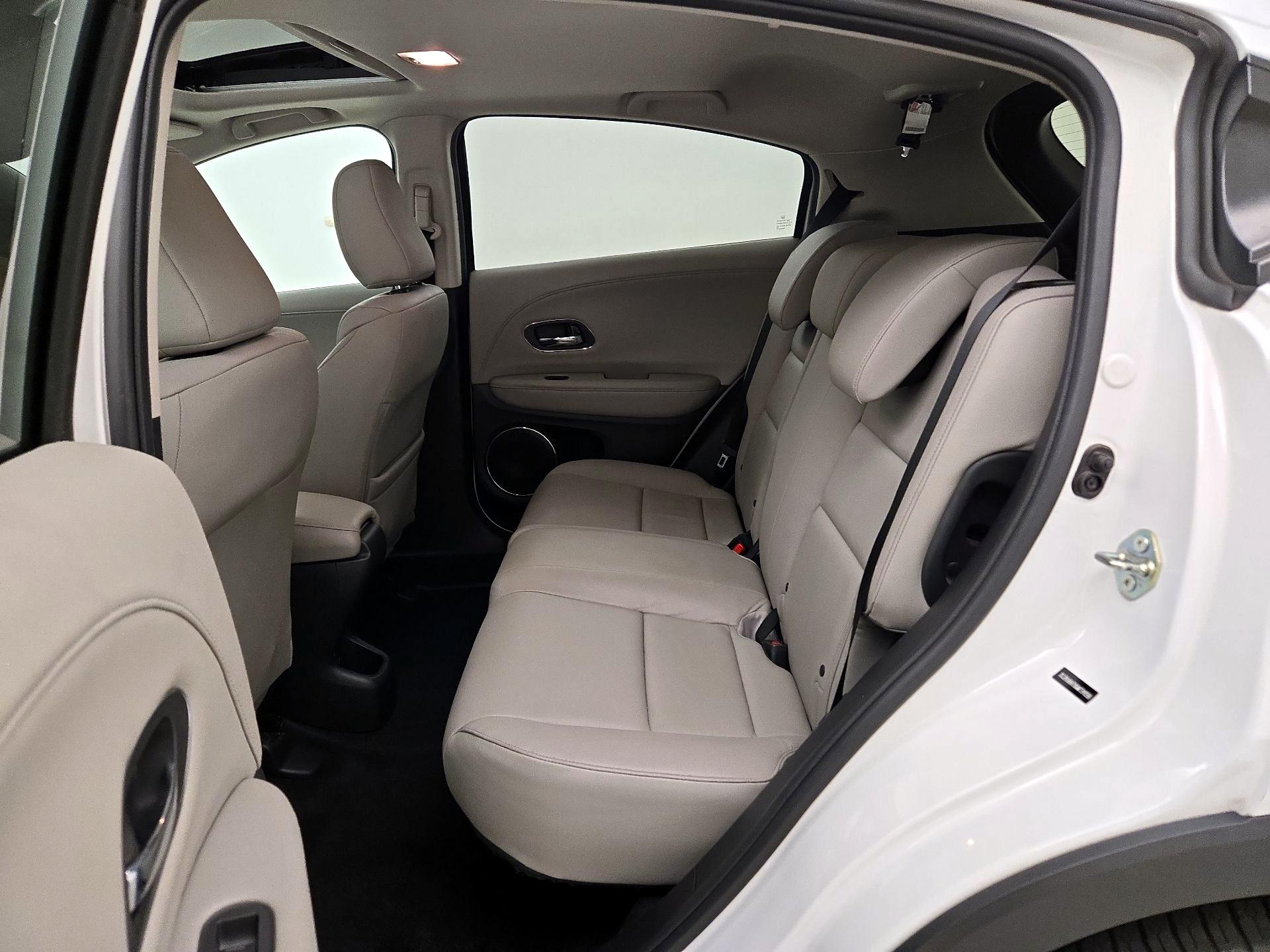 Thumbnail: 2016 Honda HR-V - 20