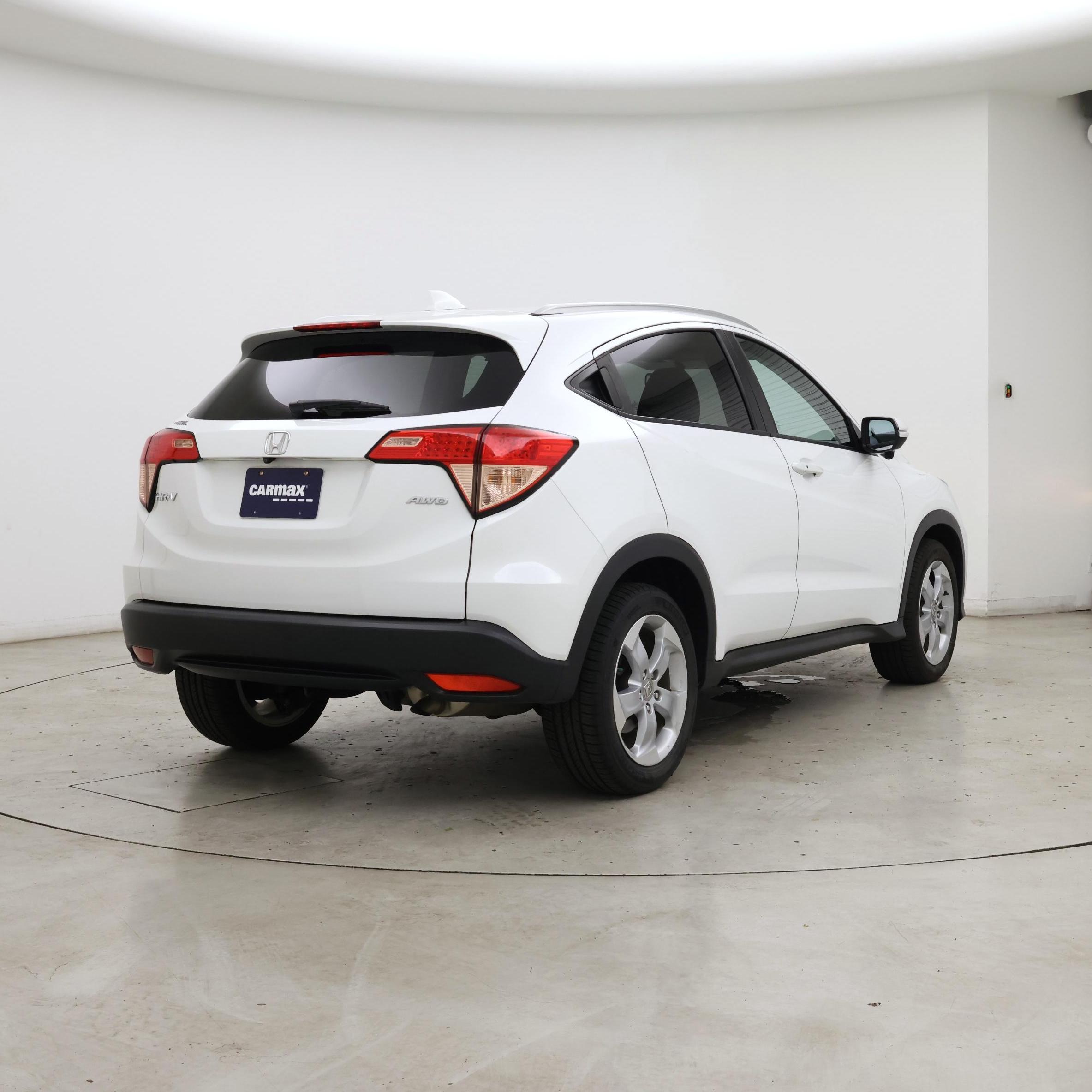 Thumbnail: 2016 Honda HR-V - 8