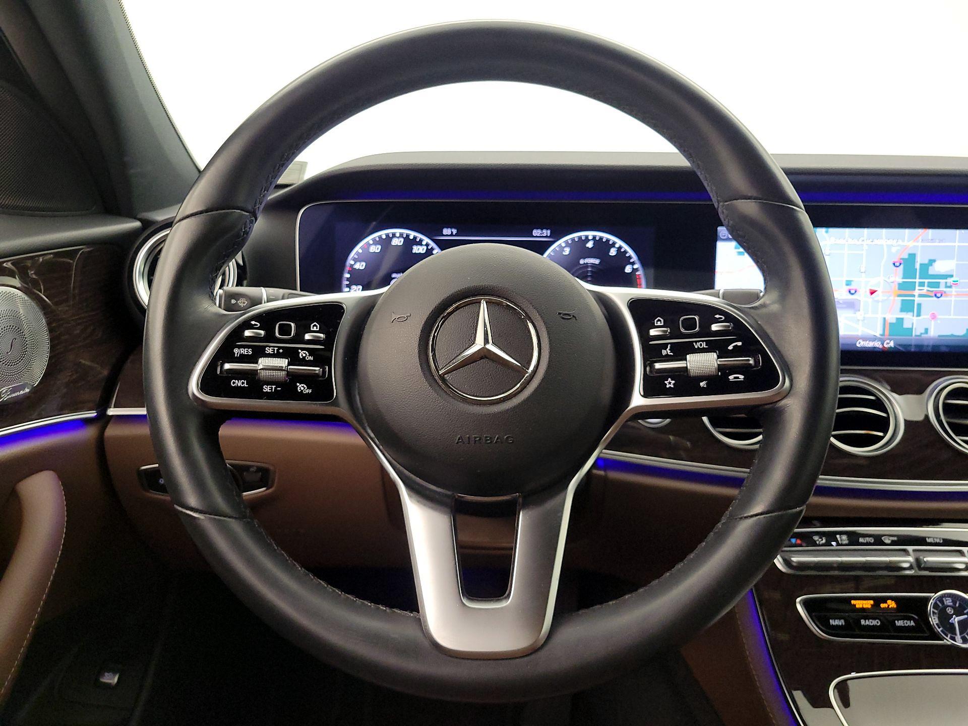 Thumbnail: 2020 Mercedes-Benz E-Class - 10