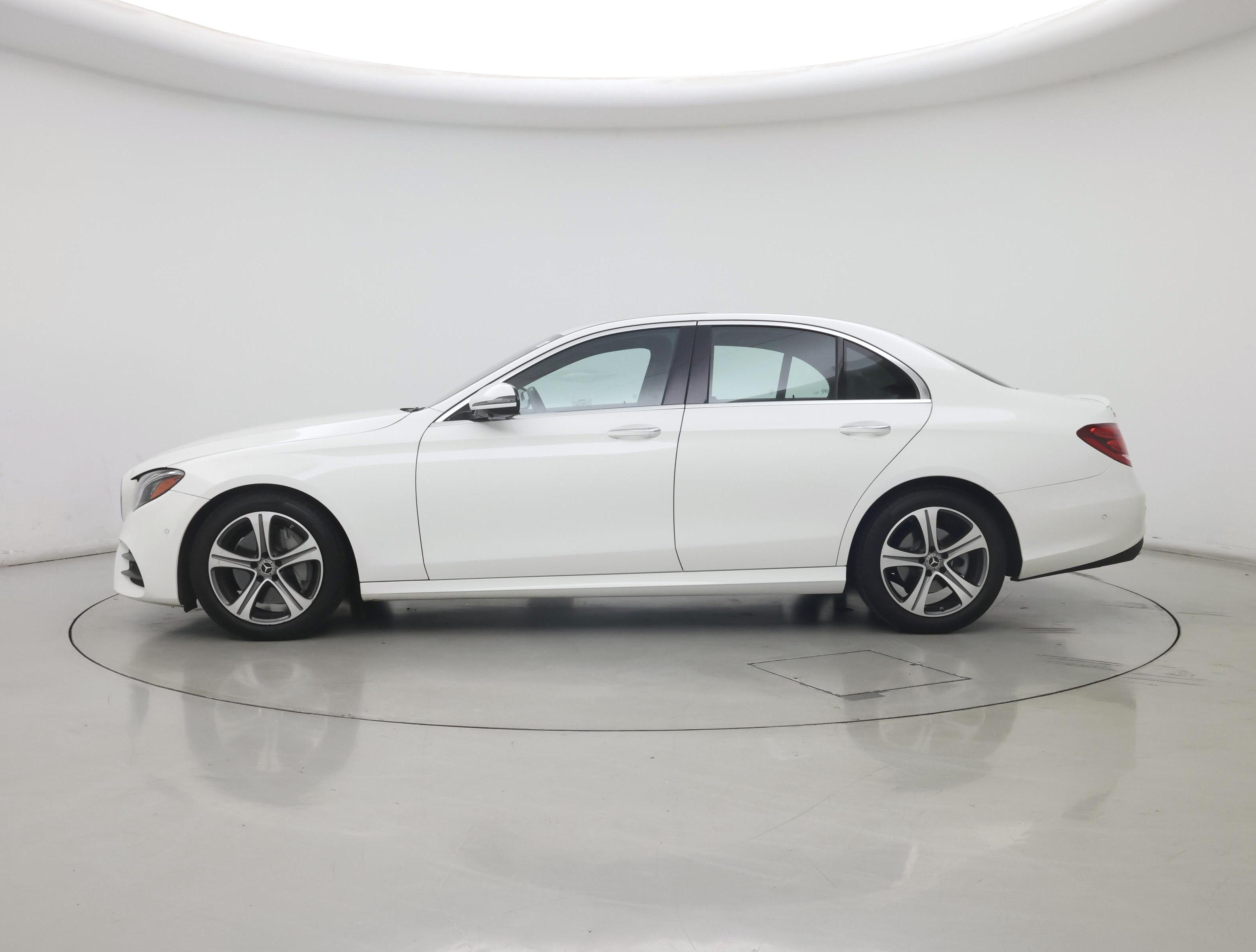 Thumbnail: 2020 Mercedes-Benz E-Class - 3