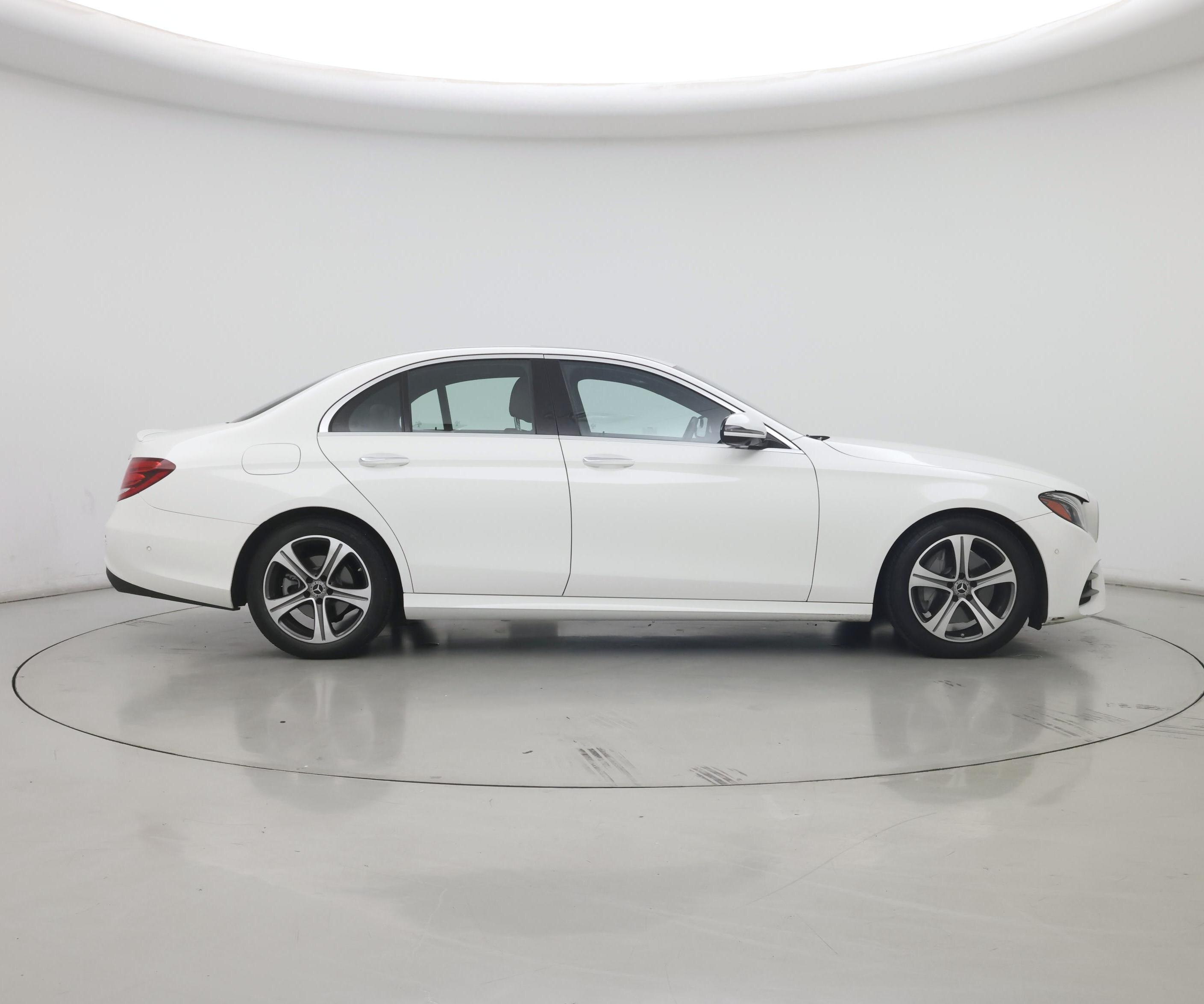 Thumbnail: 2020 Mercedes-Benz E-Class - 7