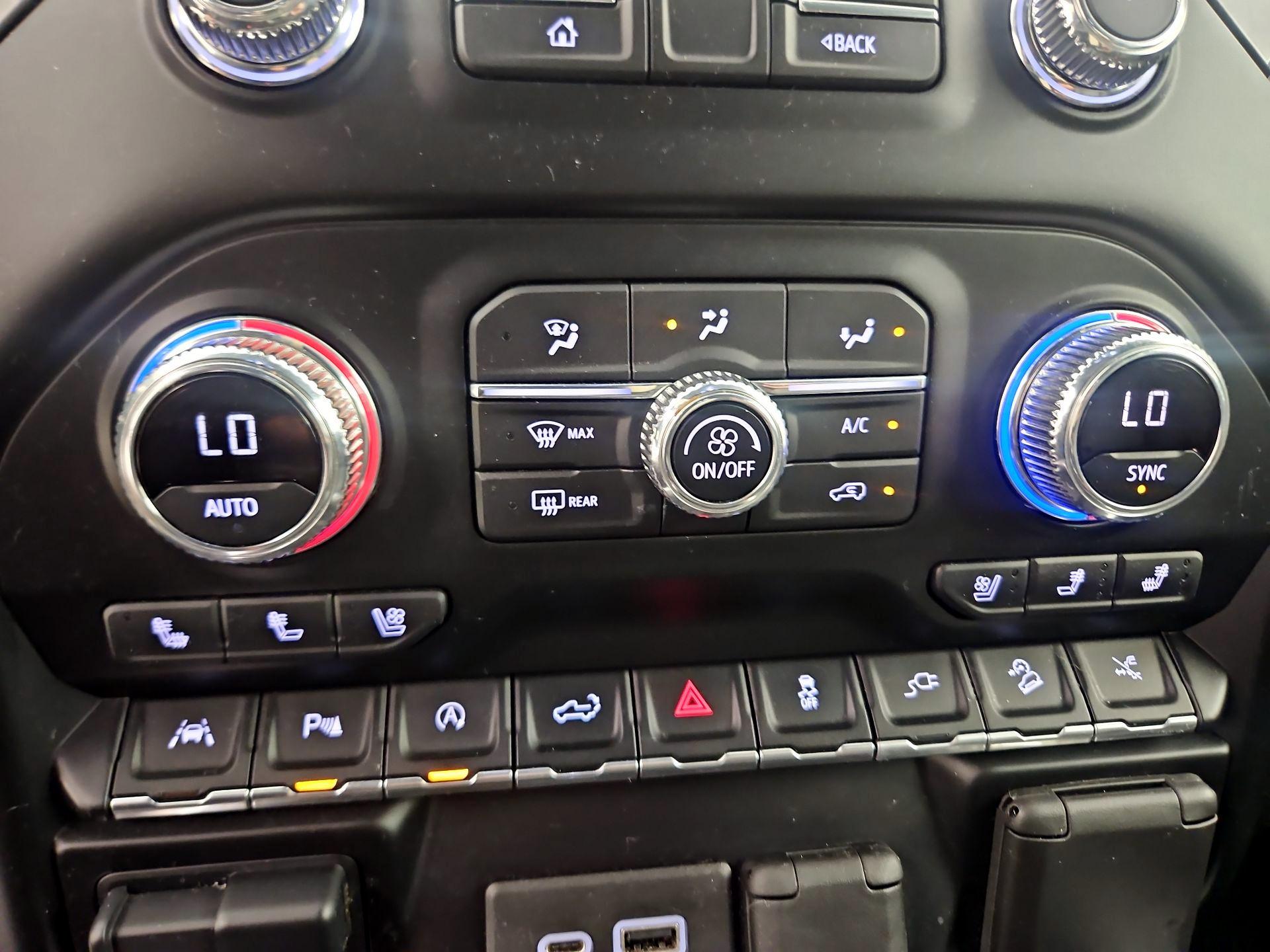 Thumbnail: 2020 GMC Sierra 1500 - 17