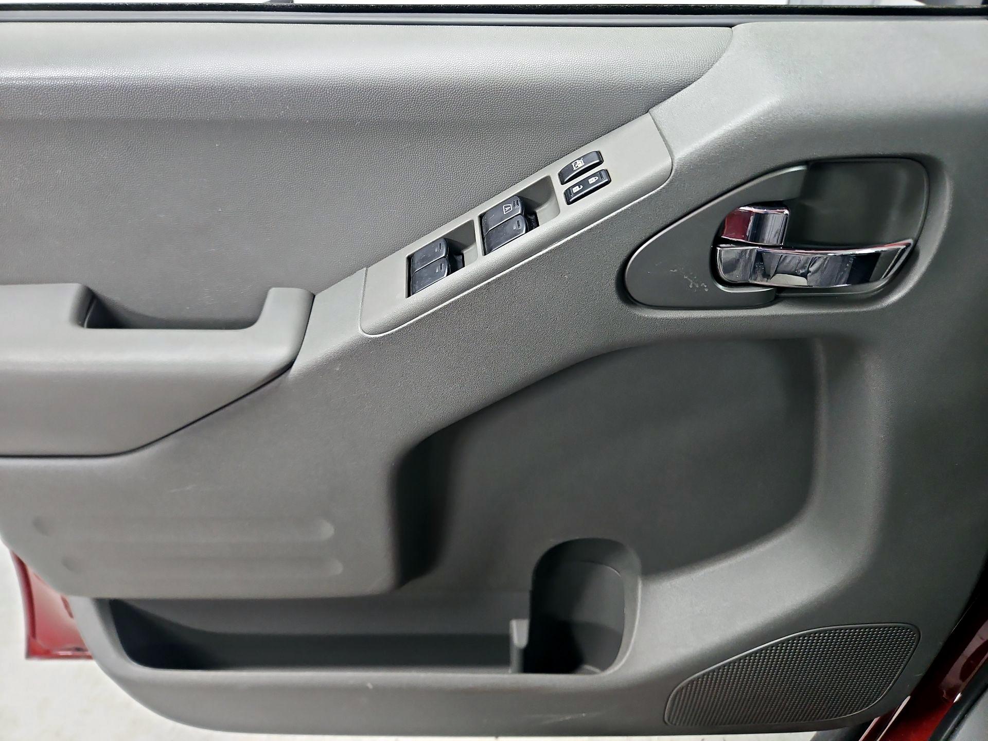 Thumbnail: 2021 Nissan Frontier - 12