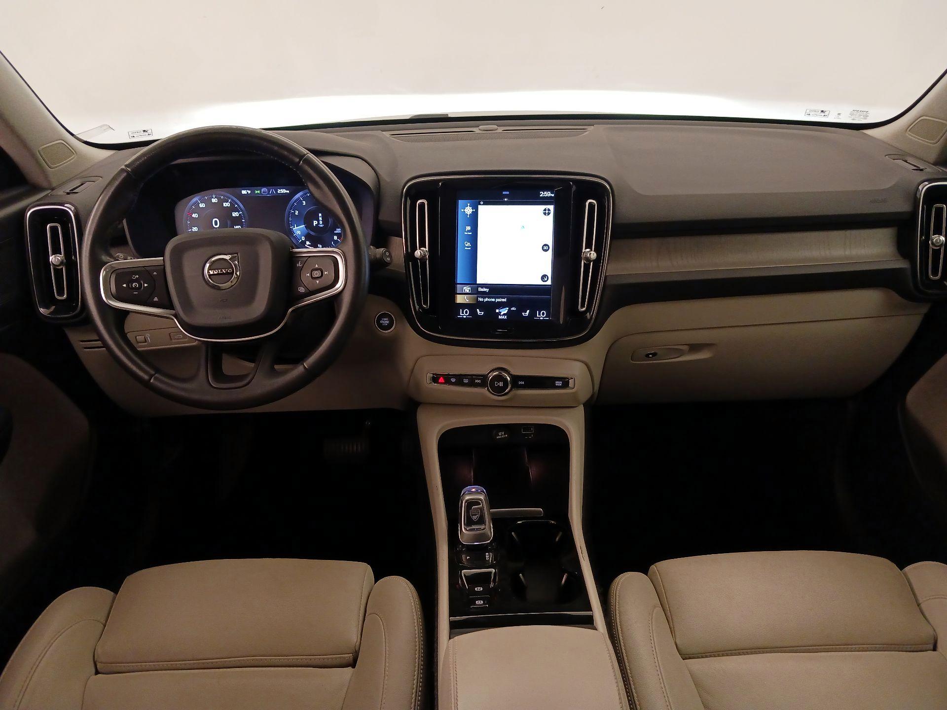Thumbnail: 2020 Volvo XC40 - 9