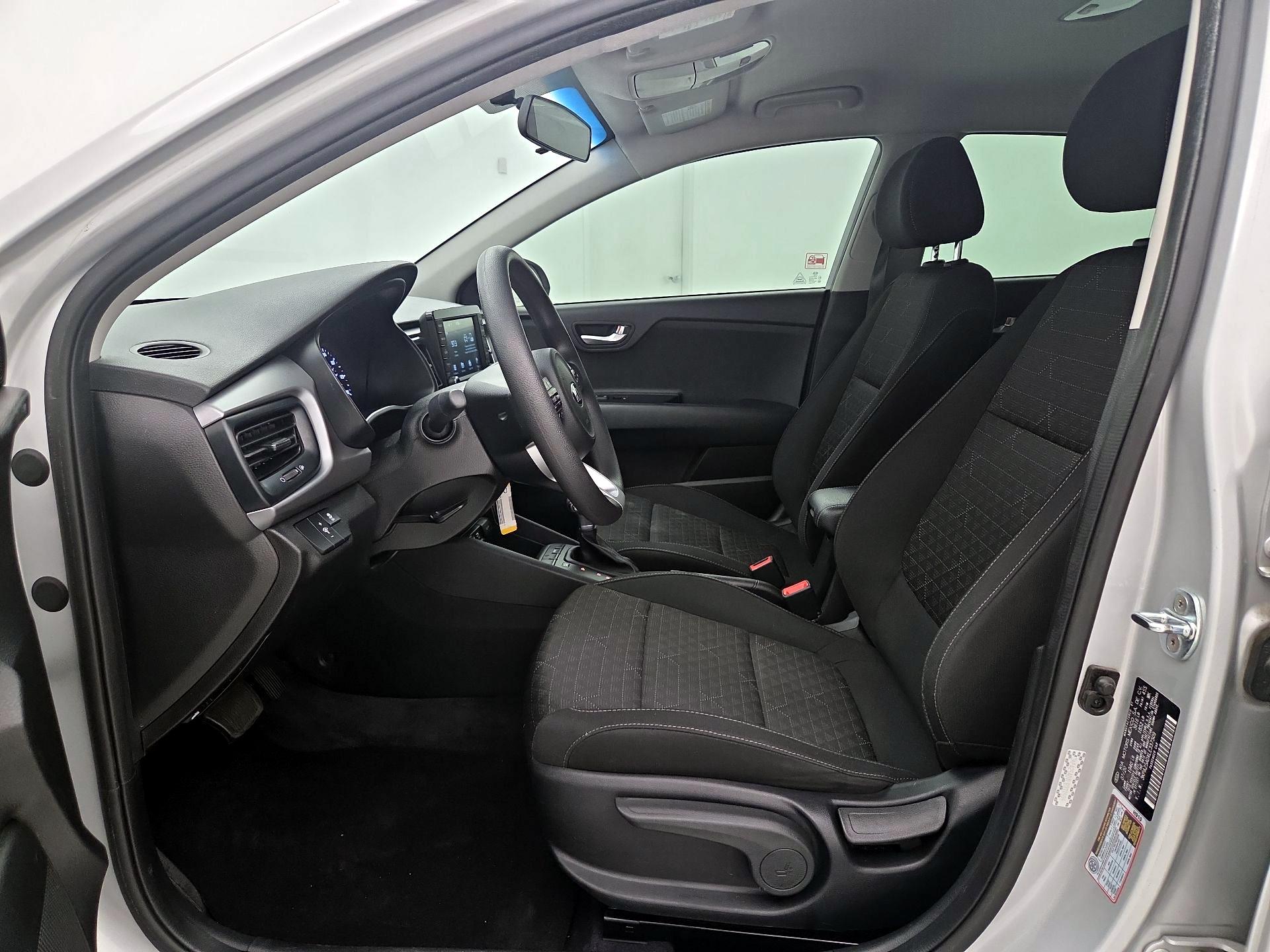 Thumbnail: 2020 Kia Rio5 - 11
