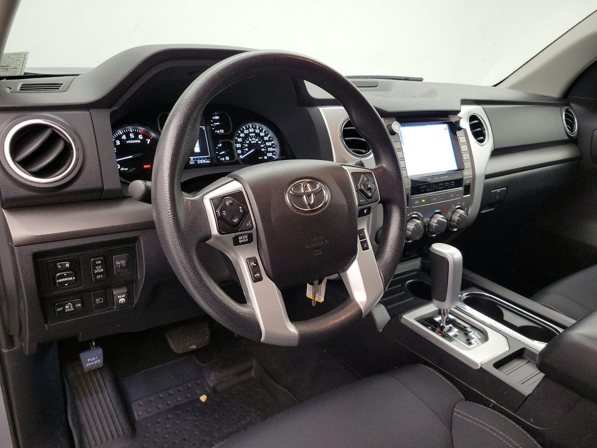 Thumbnail: 2021 Toyota Tundra - 9
