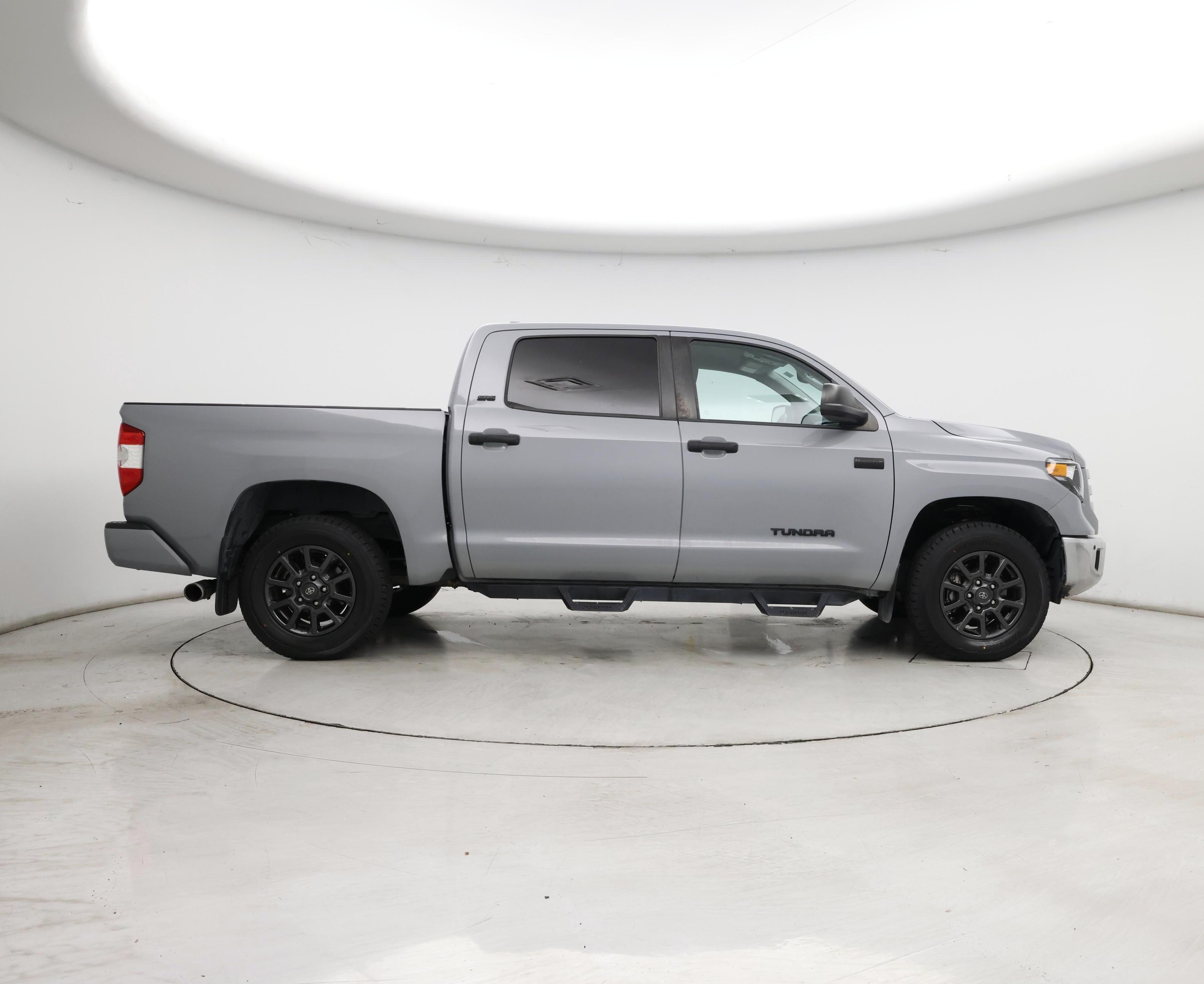 Thumbnail: 2021 Toyota Tundra - 7