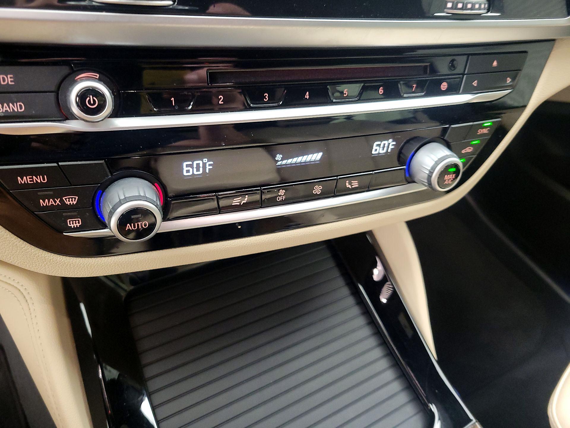 Thumbnail: 2019 BMW X4 - 14