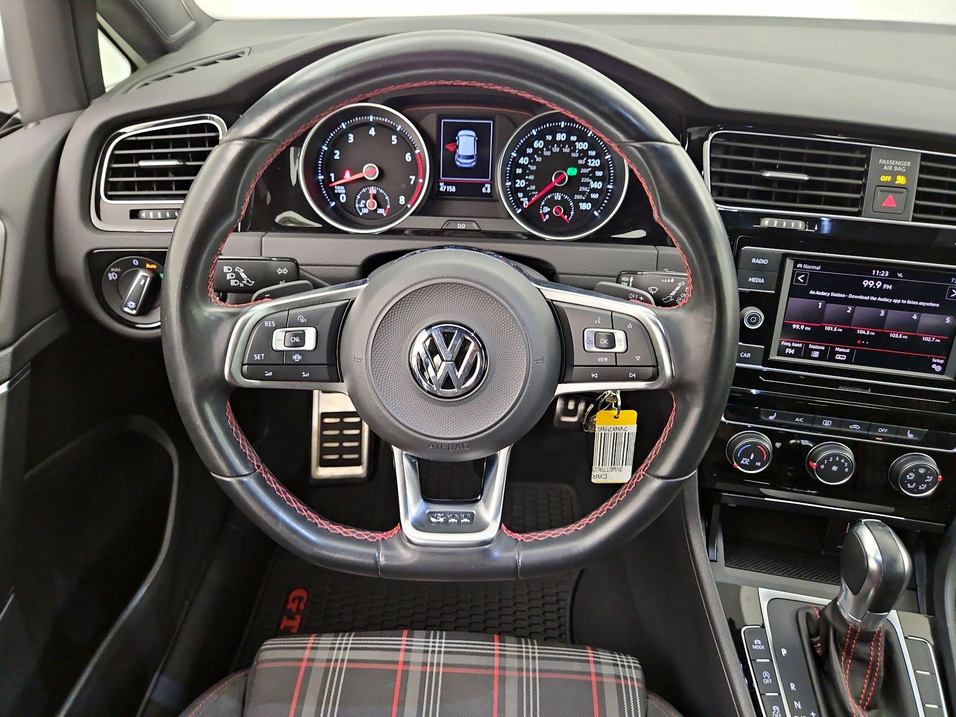 Thumbnail: 2019 Volkswagen Golf - 10