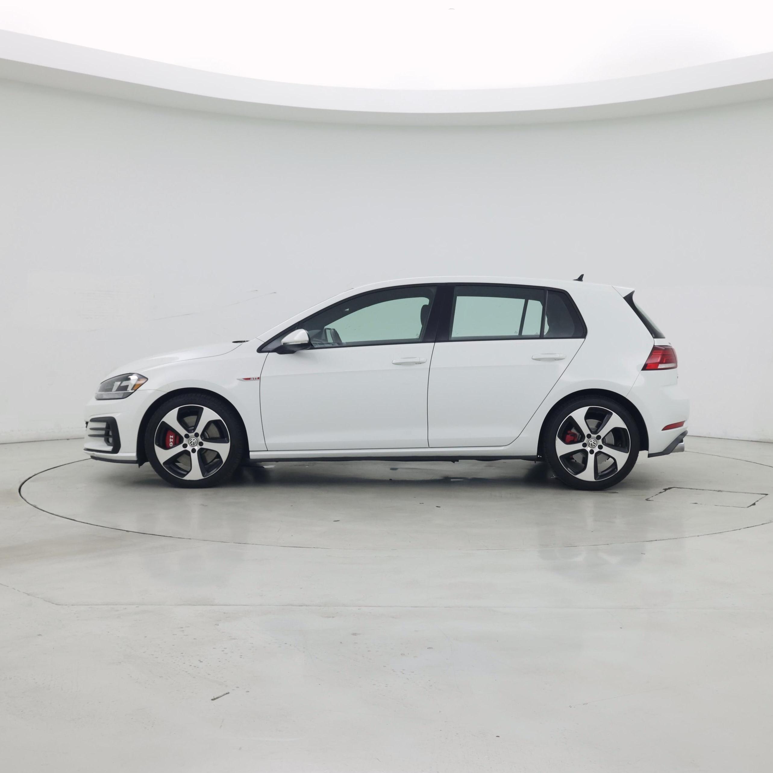 Thumbnail: 2019 Volkswagen Golf - 3
