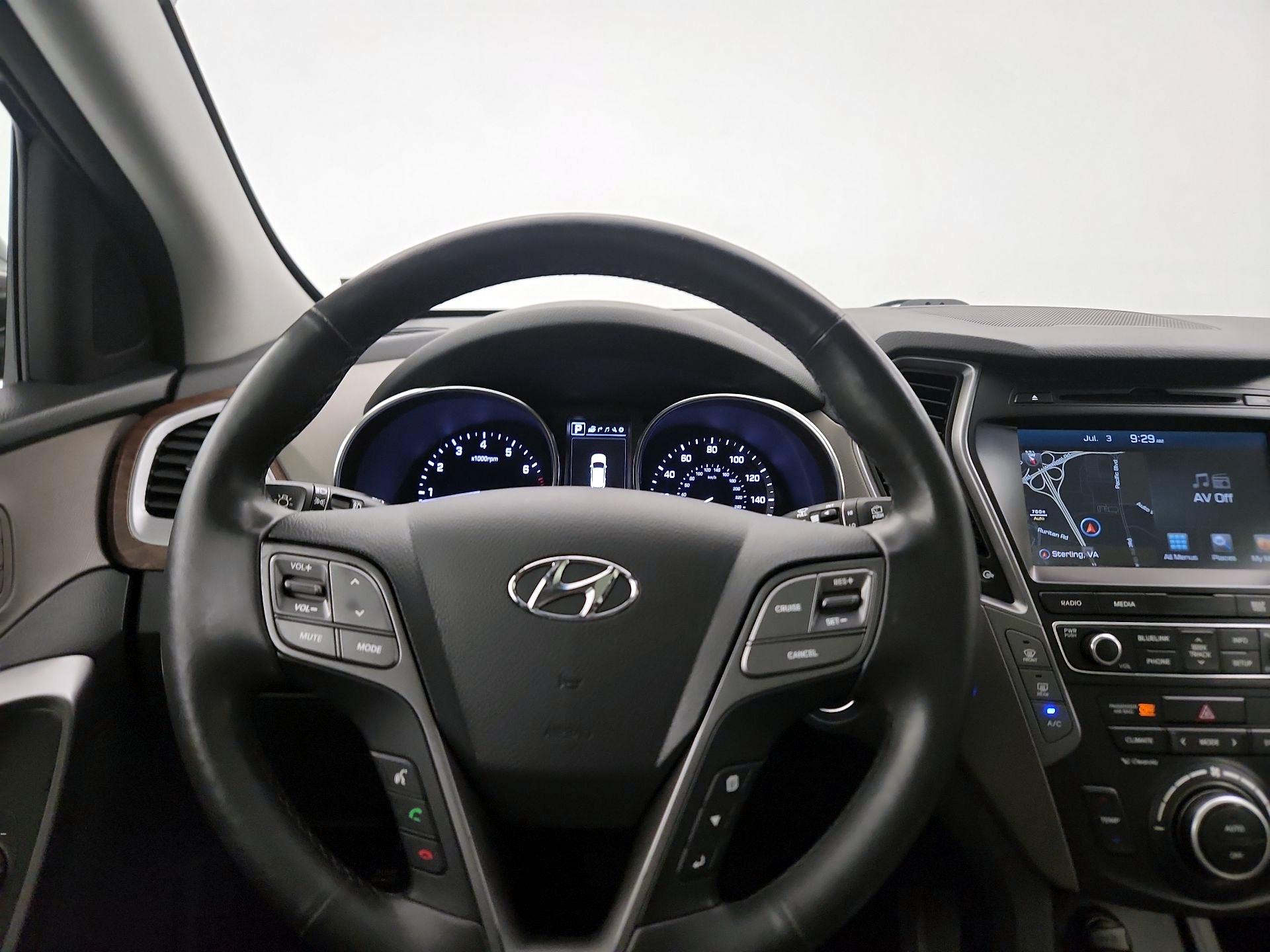 Thumbnail: 2017 Hyundai Santa Fe - 10