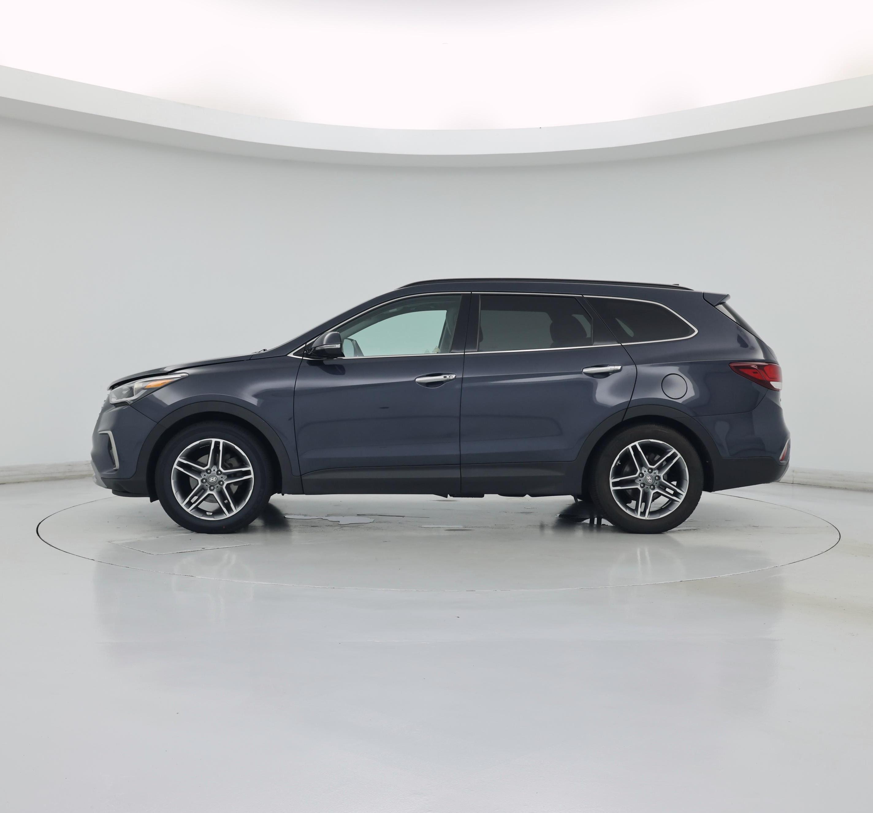 Thumbnail: 2017 Hyundai Santa Fe - 3