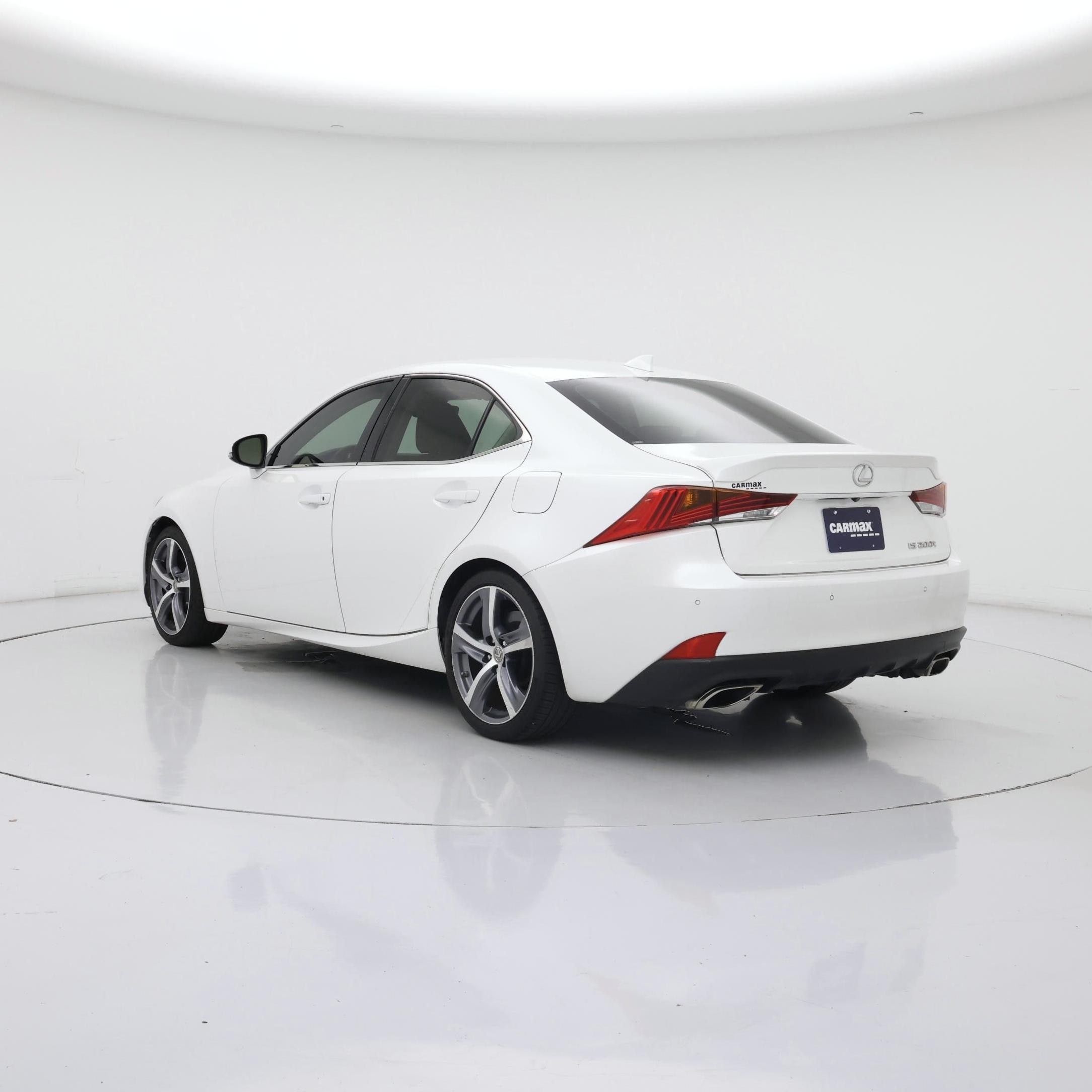 Thumbnail: 2017 Lexus IS - 2