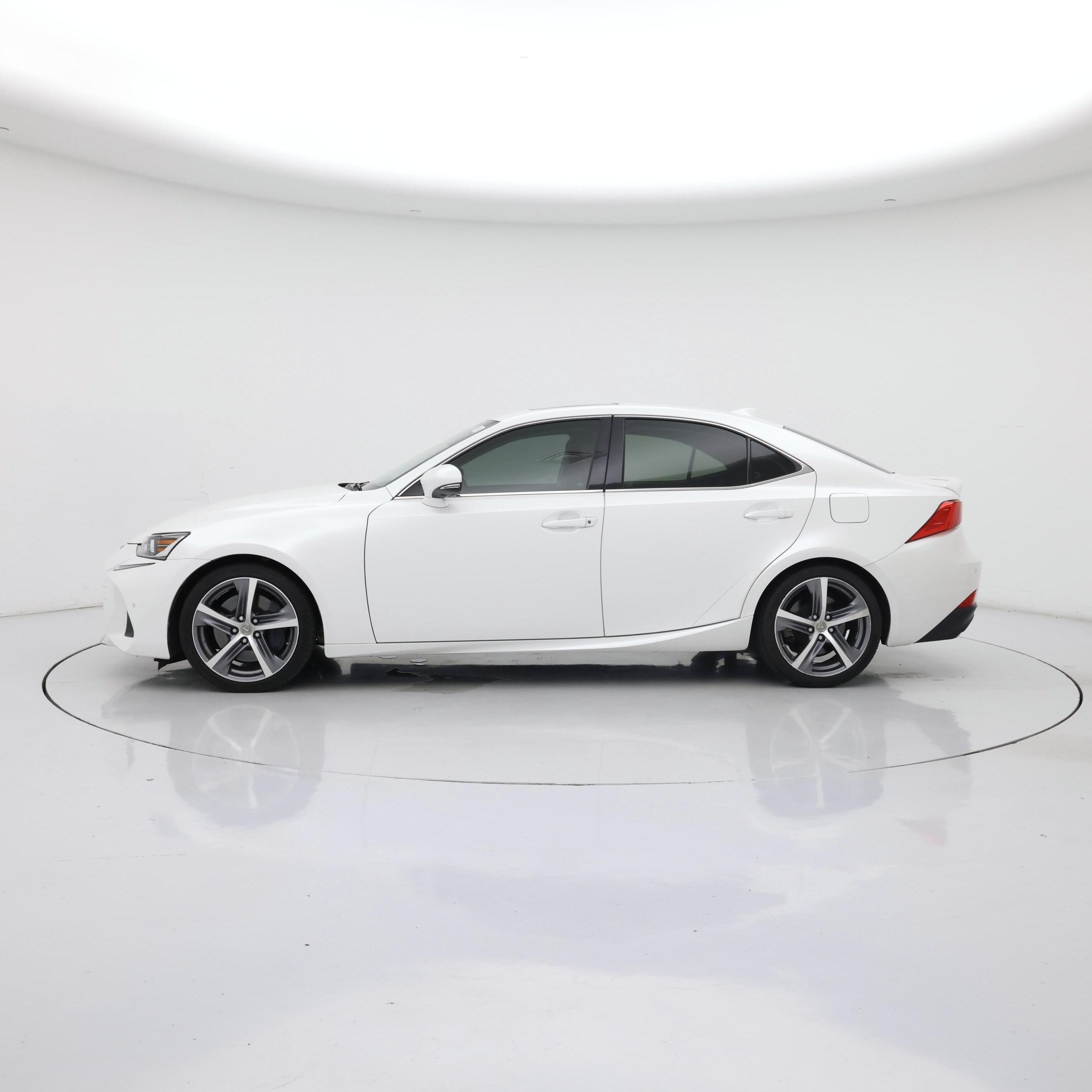 Thumbnail: 2017 Lexus IS - 3