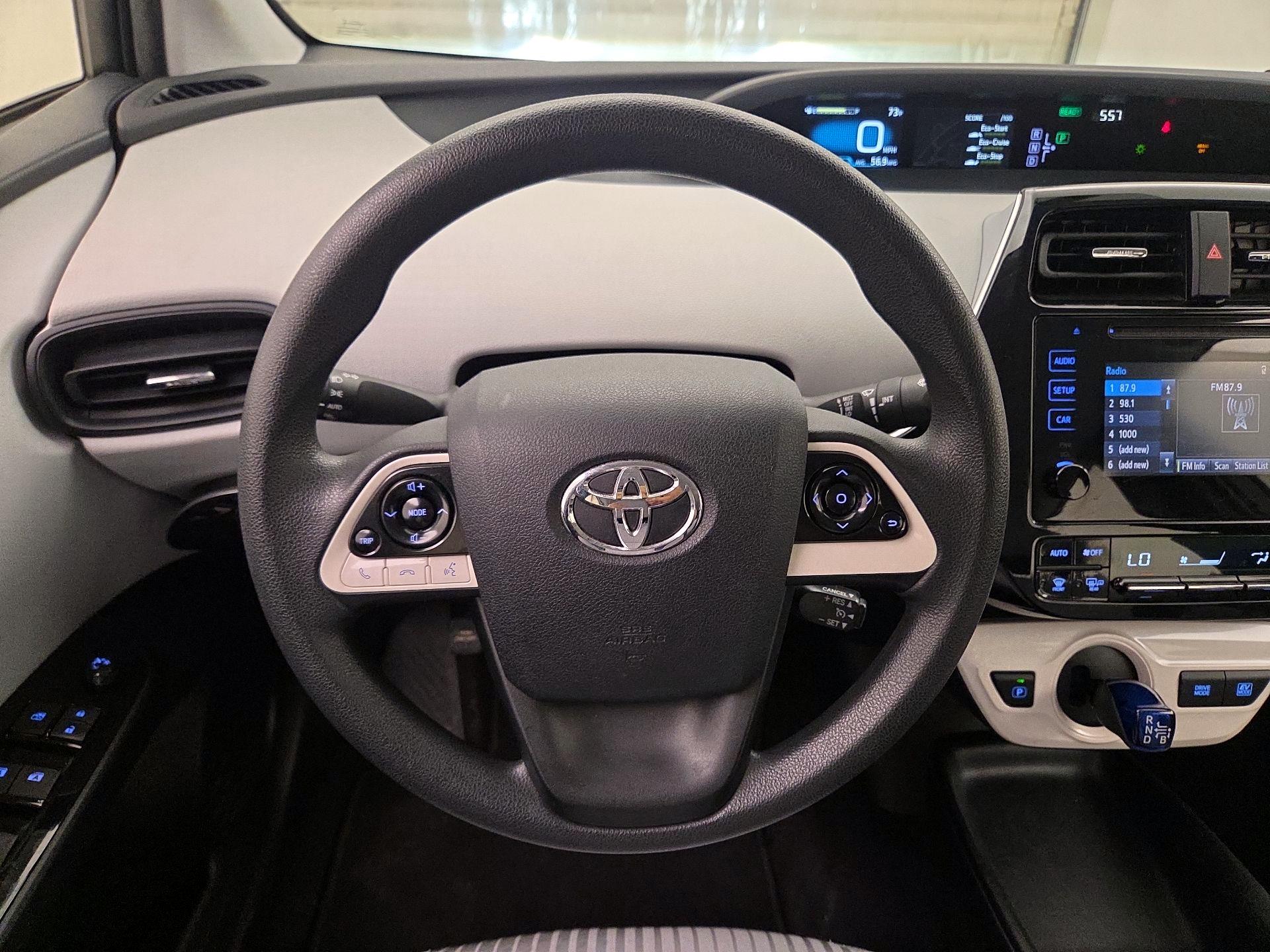 Thumbnail: 2016 Toyota Prius - 10